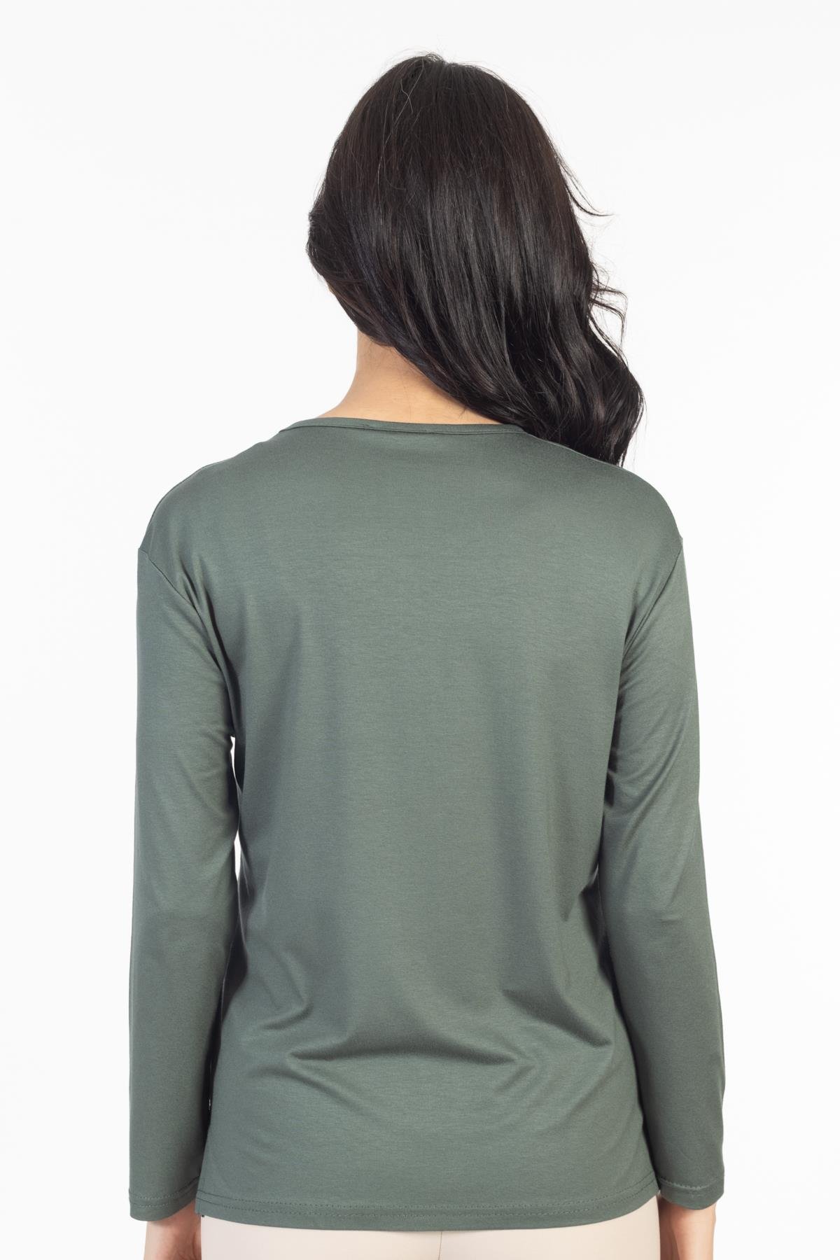 Orta Yaş ve Üzeri Yeni Desen Nakış İşlemeli Yuvarlak Yaka Likralı Anne Penye Bluz 6460