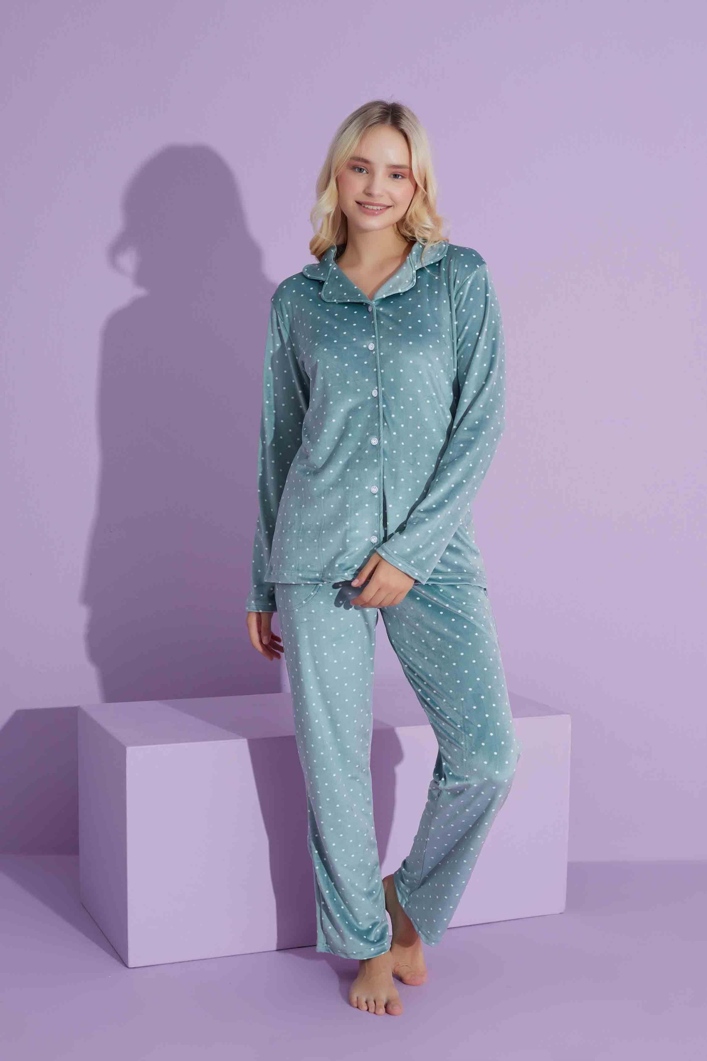 Puantiyeli Model Boydan Düğmeli Kadife Anne/Kız Çocuk Pijama Takımı 2800-Mint Puantiyeli