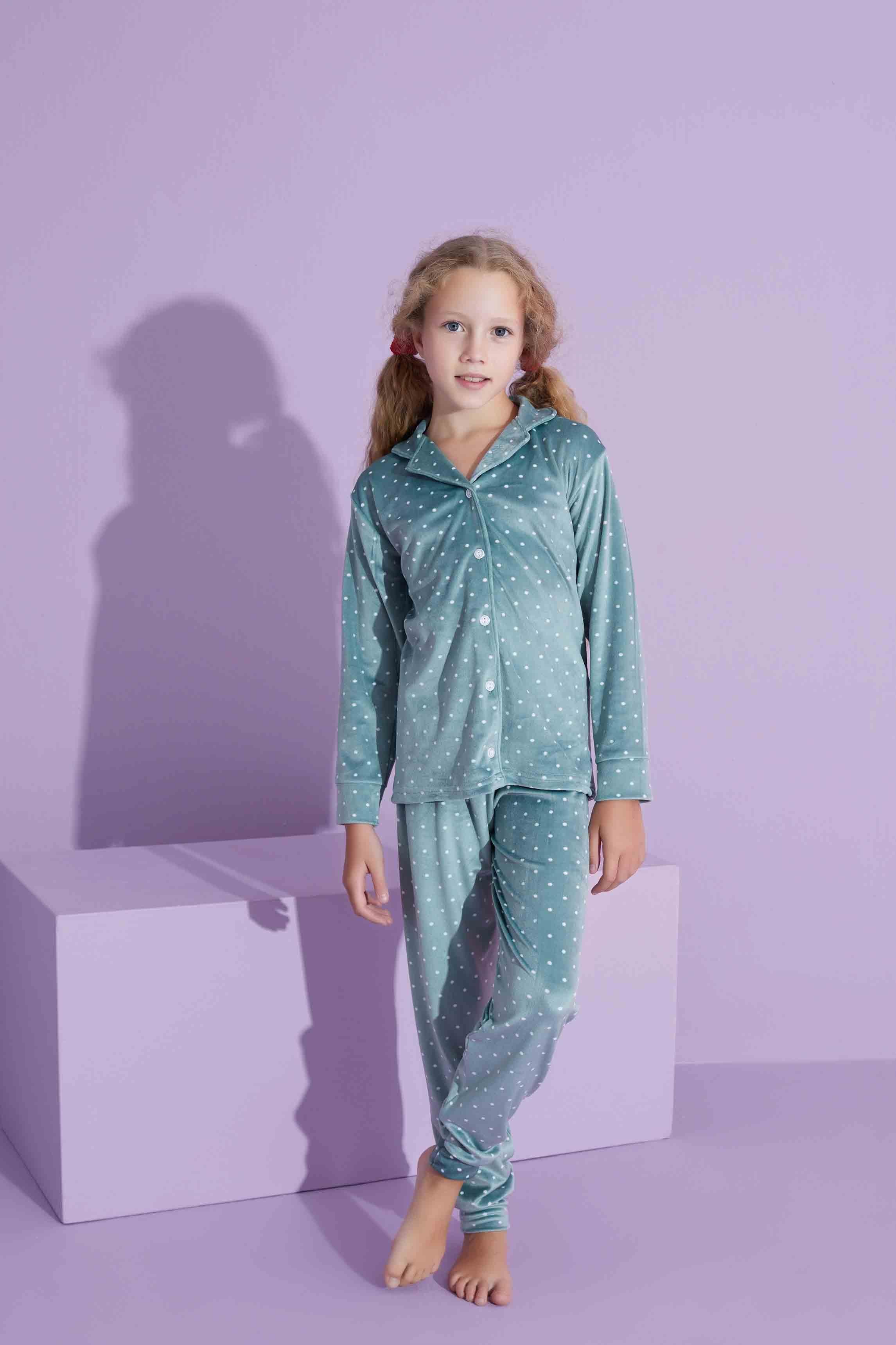 Puantiyeli Model Boydan Düğmeli Kadife Anne/Kız Çocuk Pijama Takımı 2800-Mint Puantiyeli