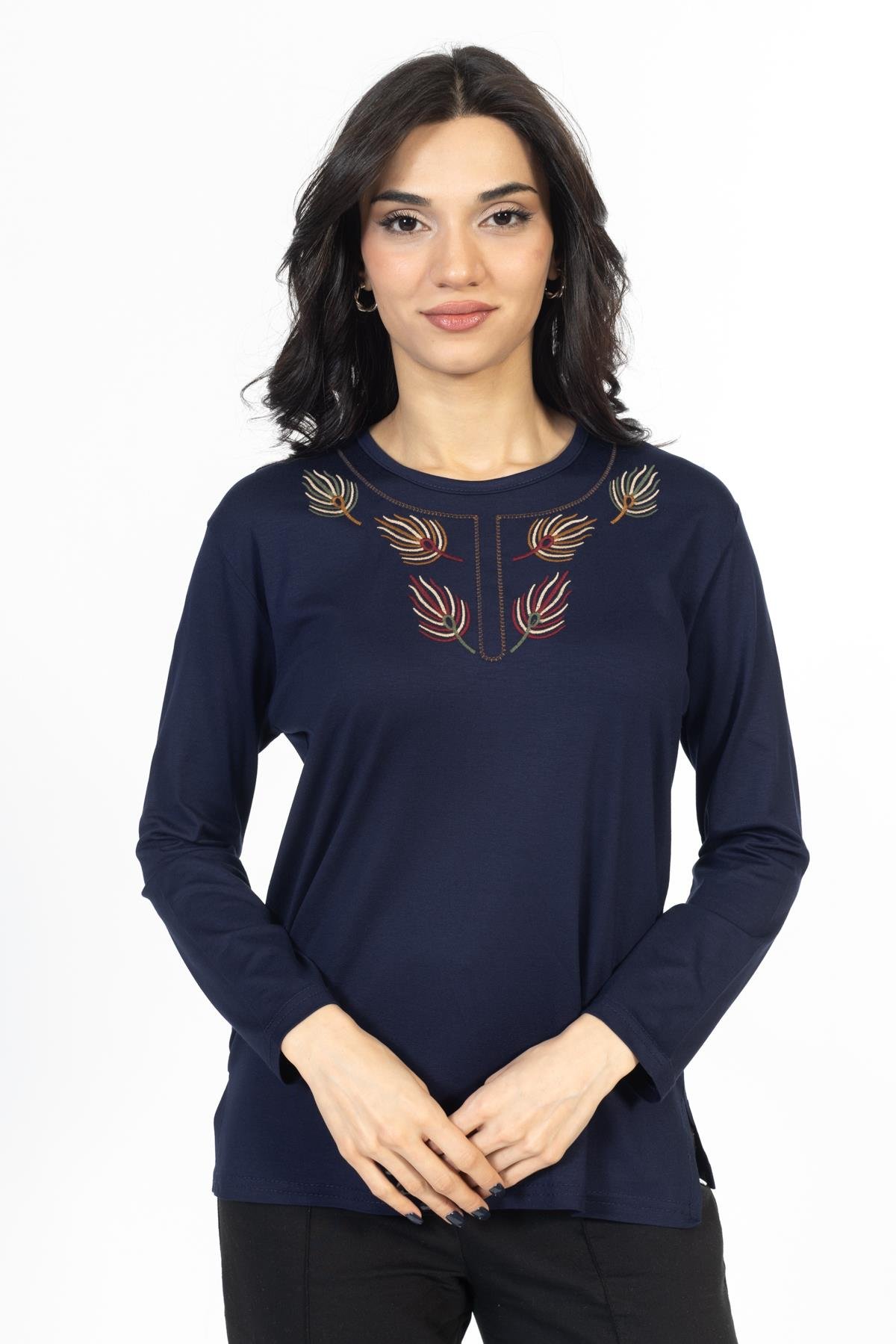 Yeni Model Nakış İşlemeli Yuvarlak Yaka Likralı Anne Penye Bluz 6440