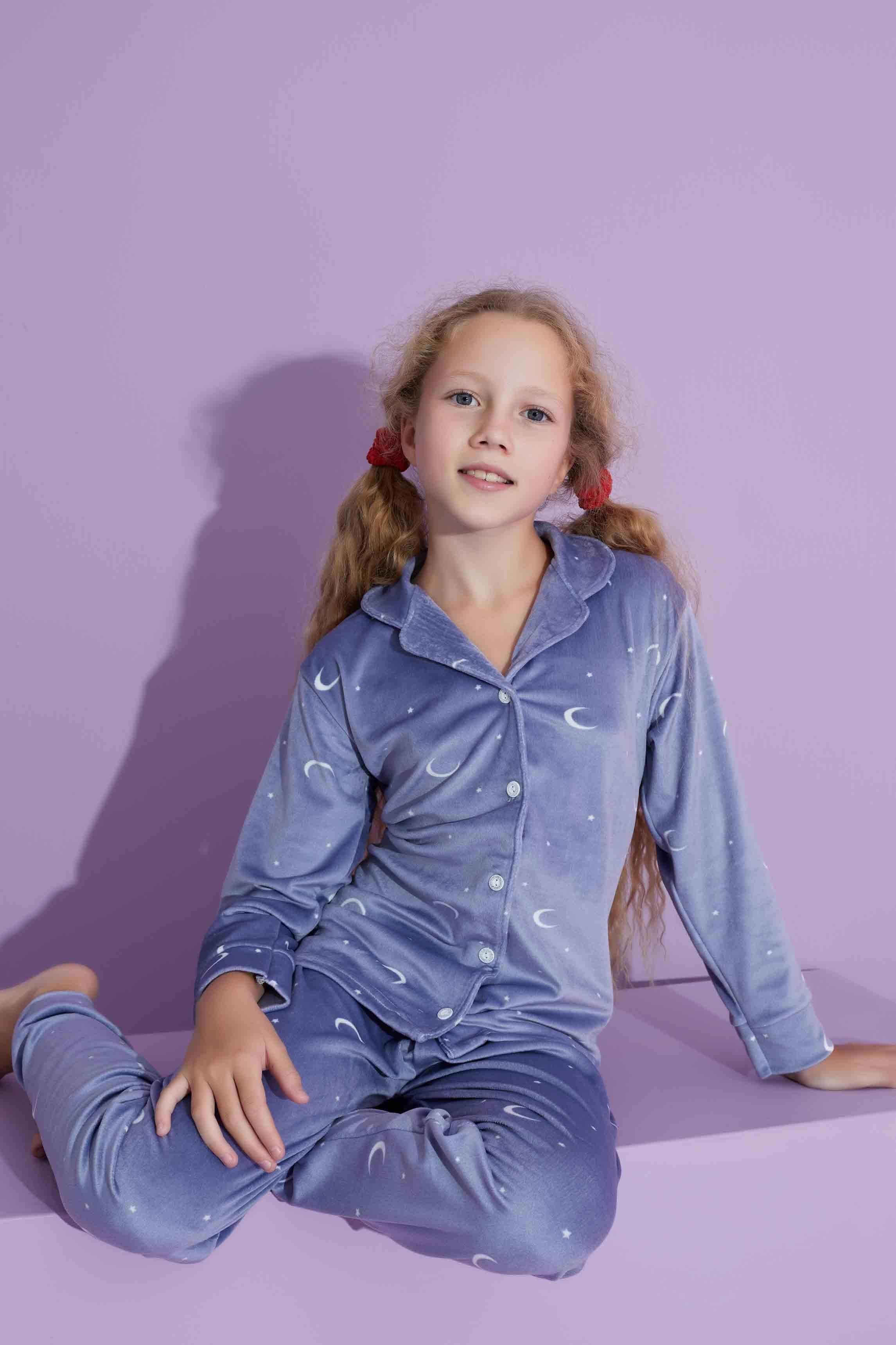 Yeni Sezon Ay Desenli Trend Model Kadife Düğmeli Anne/Kız Çocuk Pijama Takımı 2800-Gri