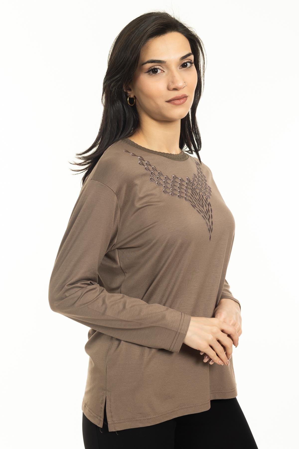 Yeni Sezon Kadın Orta Yaş ve Üzeri Yeni Desen Yuvarlak Yaka Likralı Anne Penye Bluz 30530
