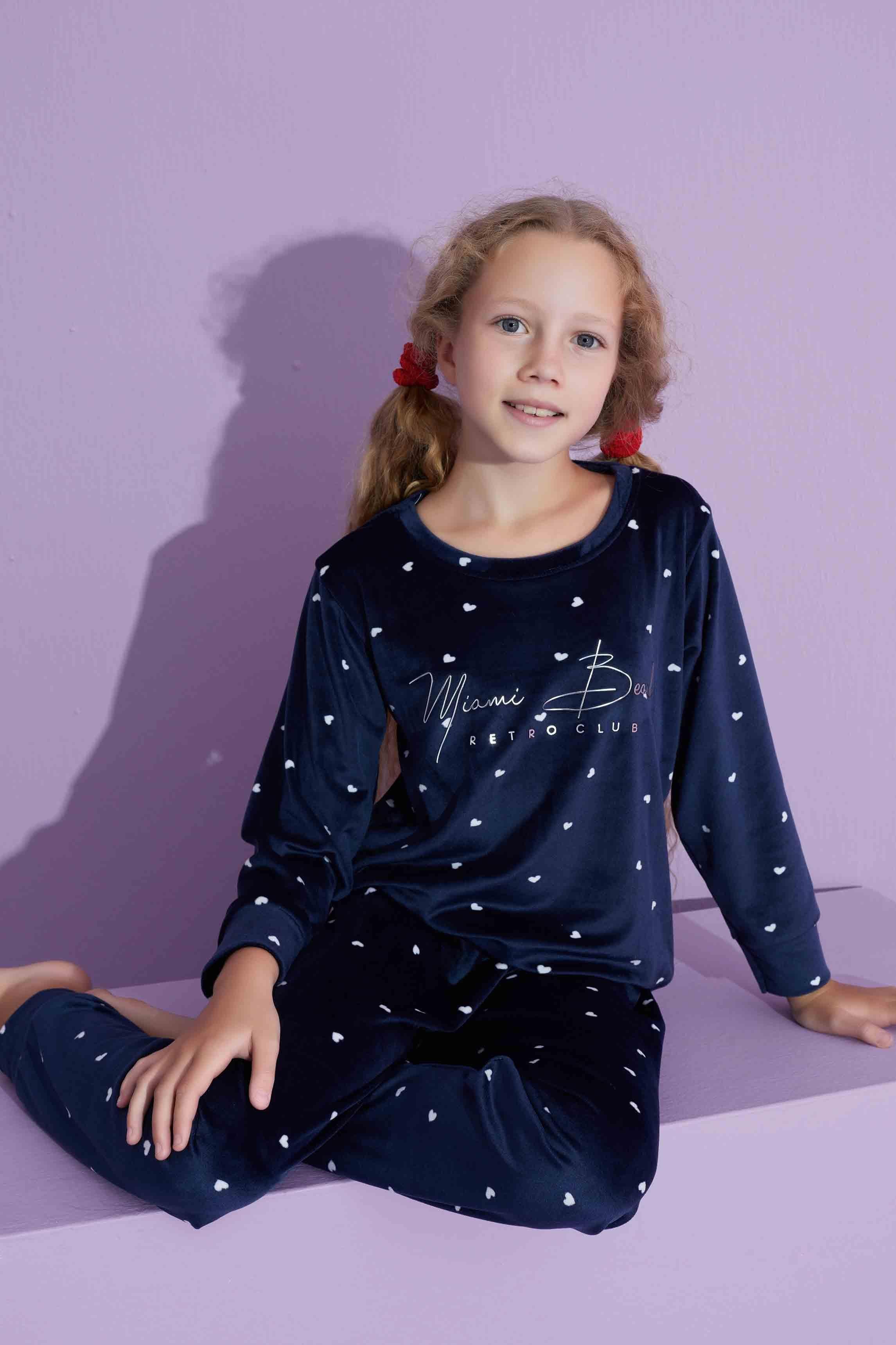 Yeni Sezon Kalp Desenli Trend Model Kadife Anne/Kız Çocuk Pijama Takımı 2776-Lacivert