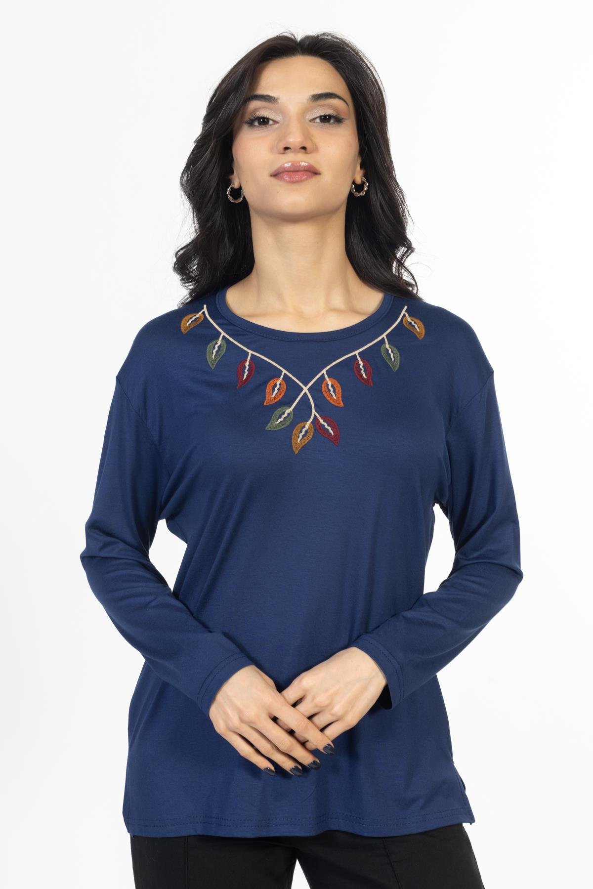 Yeni Sezon Orta Yaş ve Üzeri Yeni Desen Nakış İşlemeli Yuvarlak Yaka Likralı Anne Penye Bluz 6455