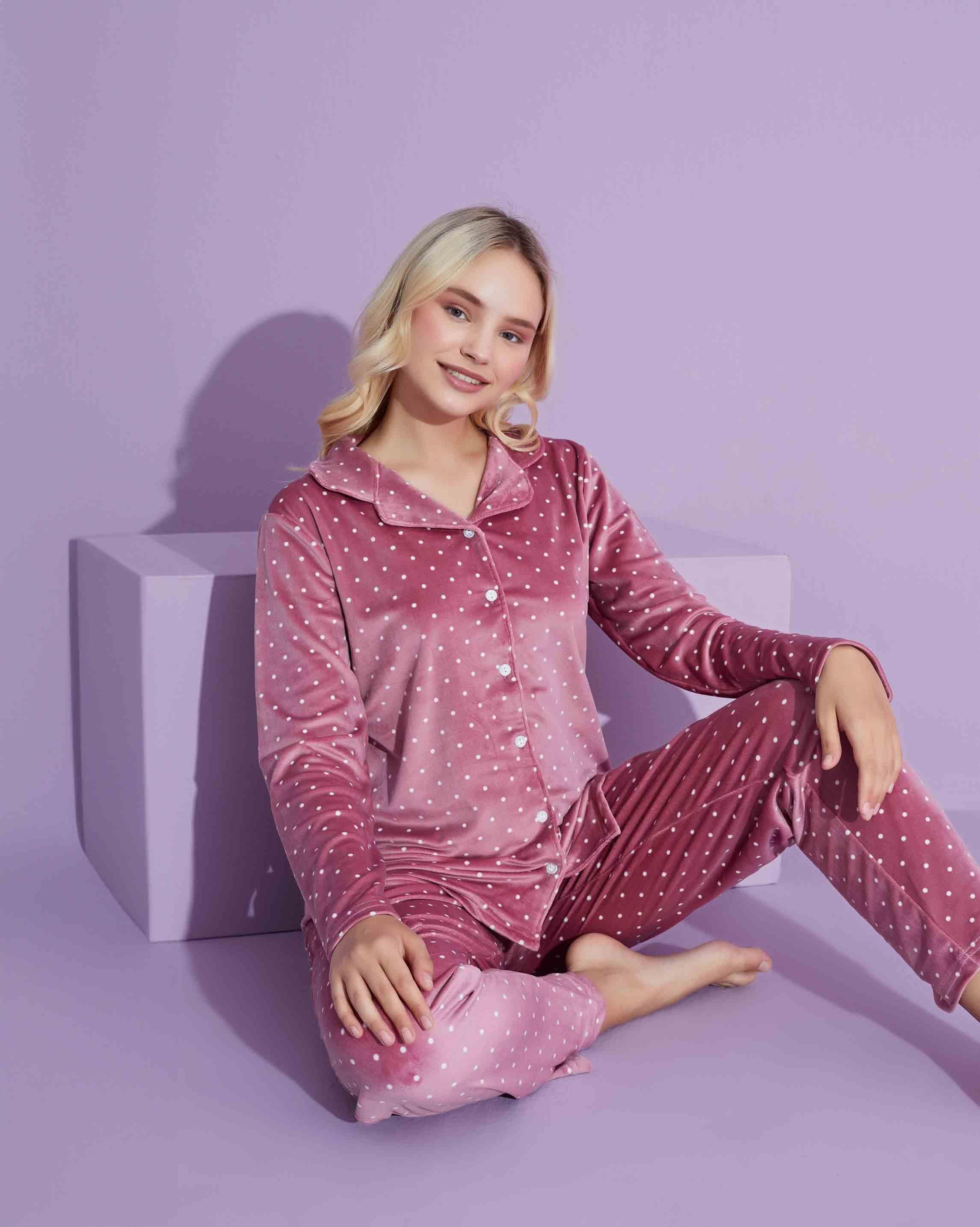 Yeni Sezon Puantiye Desenli Trend Model Kadife Anne/Kız Çocuk Pijama Takımı 2800-Pudra Puantiye