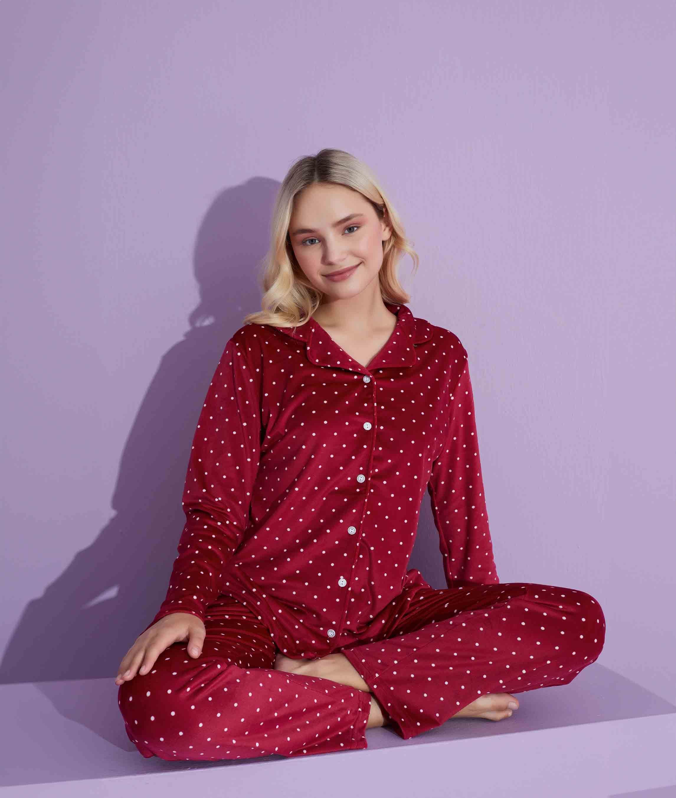 Yeni Sezon Trend Model Boydan Düğmeli Kadife Anne/Kız Çocuk Pijama Takımı 2800-Bordo Puantiyeli