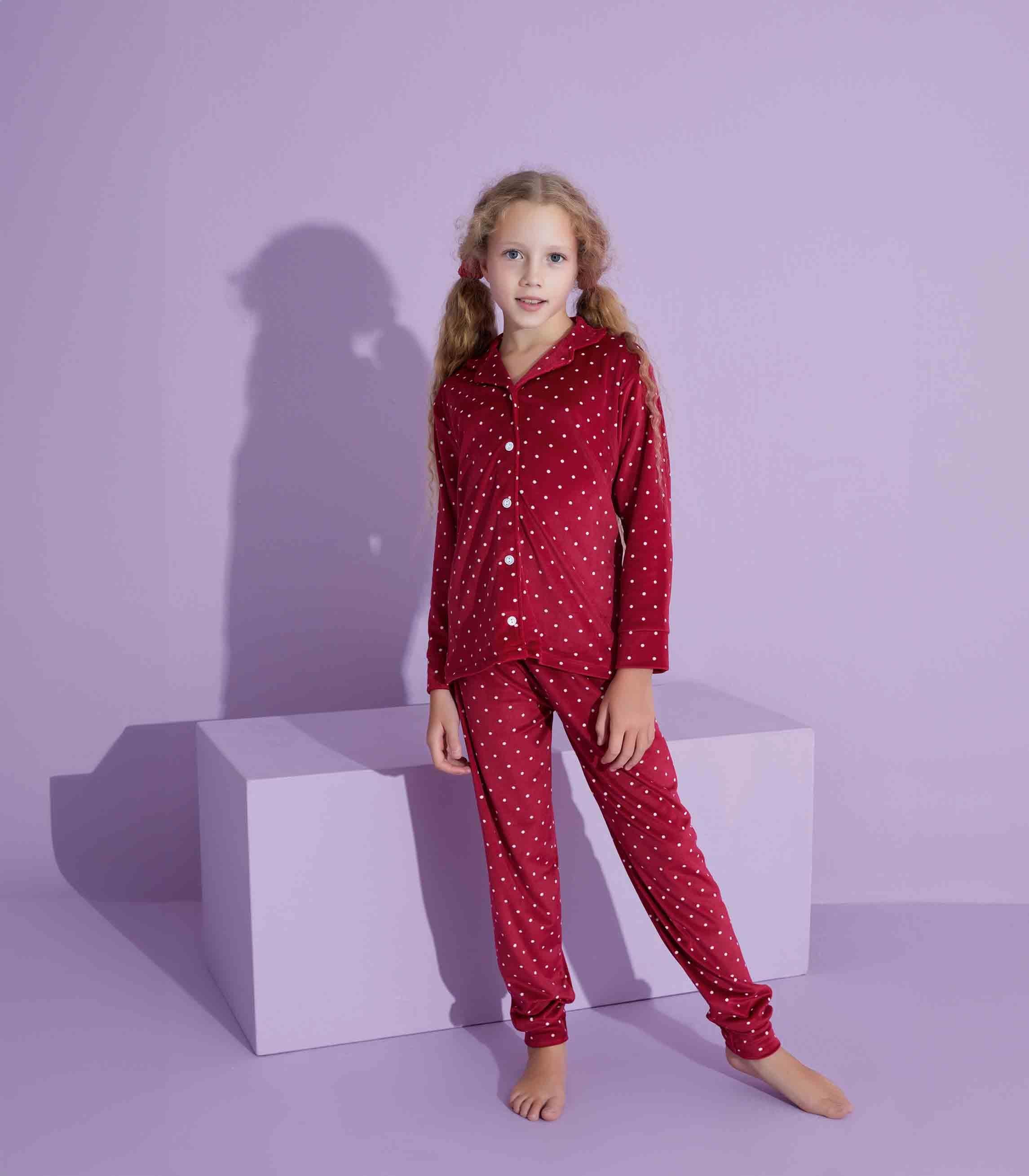 Yeni Sezon Trend Model Boydan Düğmeli Kadife Anne/Kız Çocuk Pijama Takımı 2800-Bordo Puantiyeli