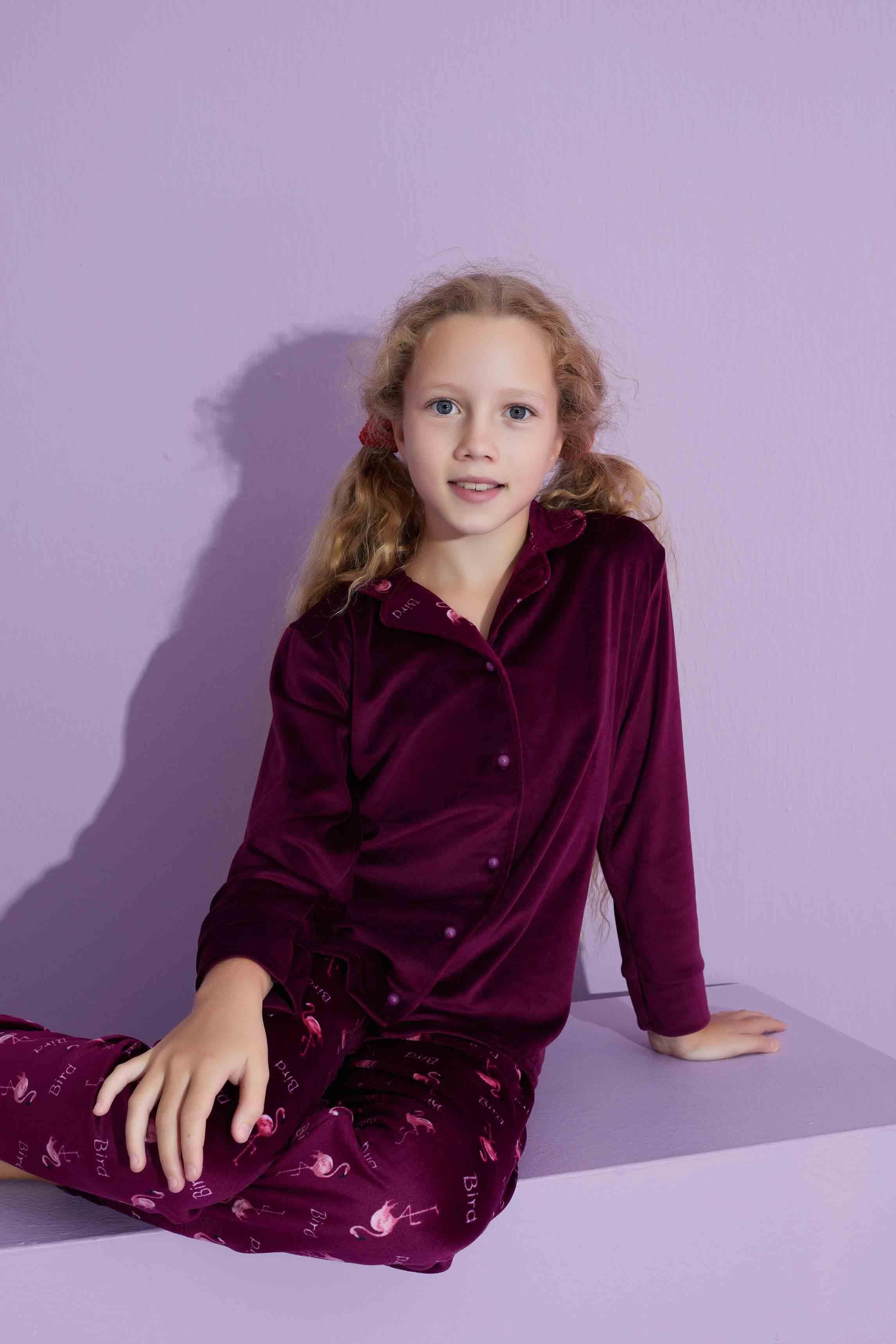 Yeni Sezon Trend Model Boydan Düğmeli Kadife Anne/Kız Çocuk Pijama Takımı 2776-Mürdüm Flamingo
