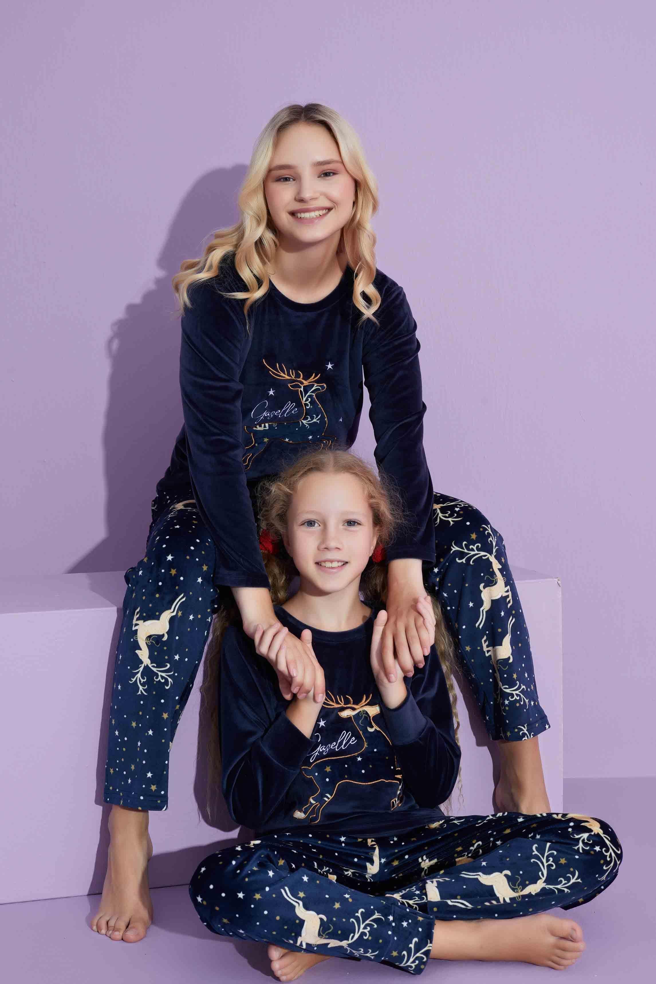 Yeni Sezon Trend Model Kadife Anne/Kız Çocuk Pijama Takımı 2776-Lacivert