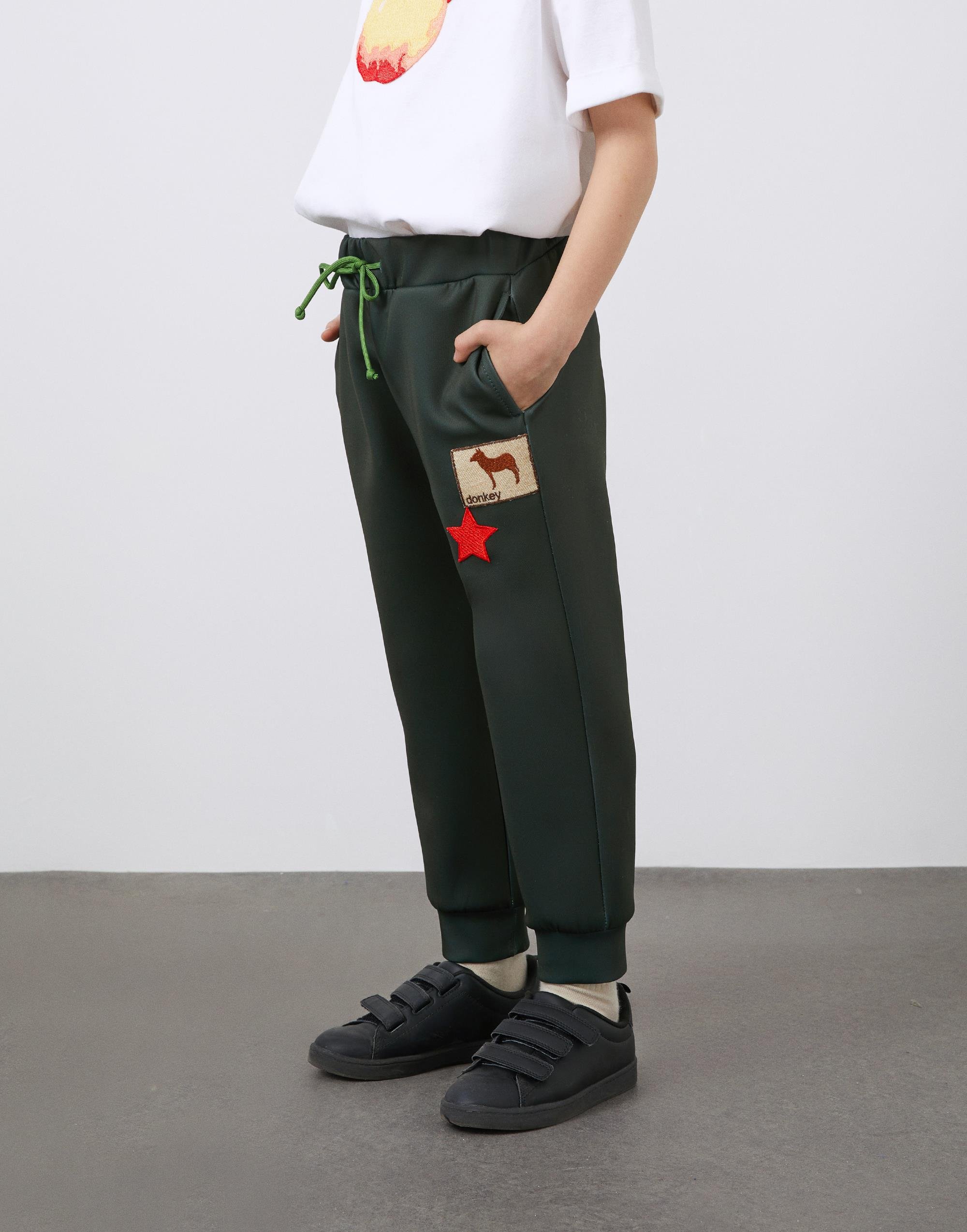 Aplike Detaylı Erkek Çocuk Jogger Pantolon - junior, designer dresses, bachelorette, party dresses and graduation dresses.