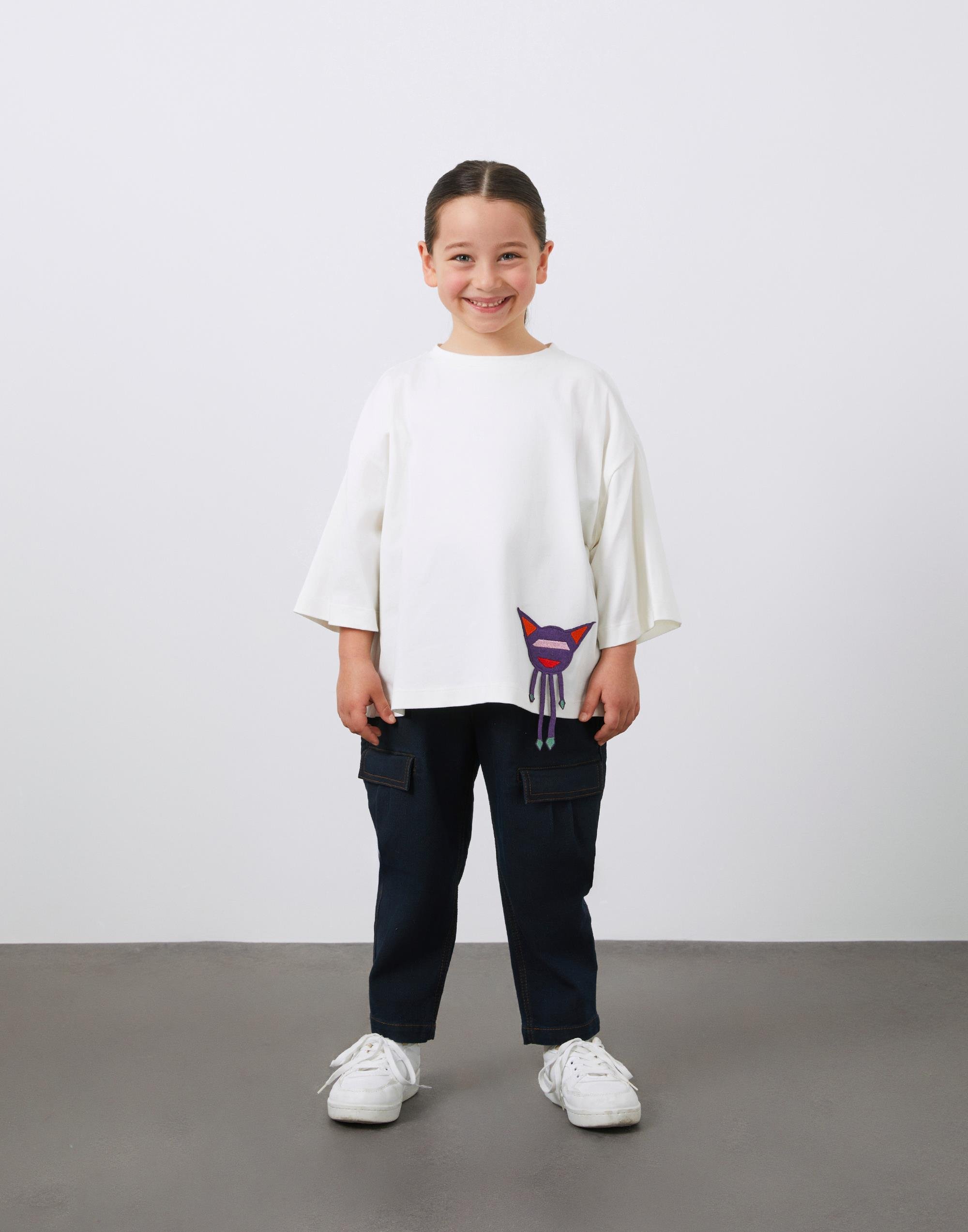 Aplike Detaylı Kız Çocuk Beyaz Tişört - junior, designer dresses, bachelorette, party dresses and graduation dresses.