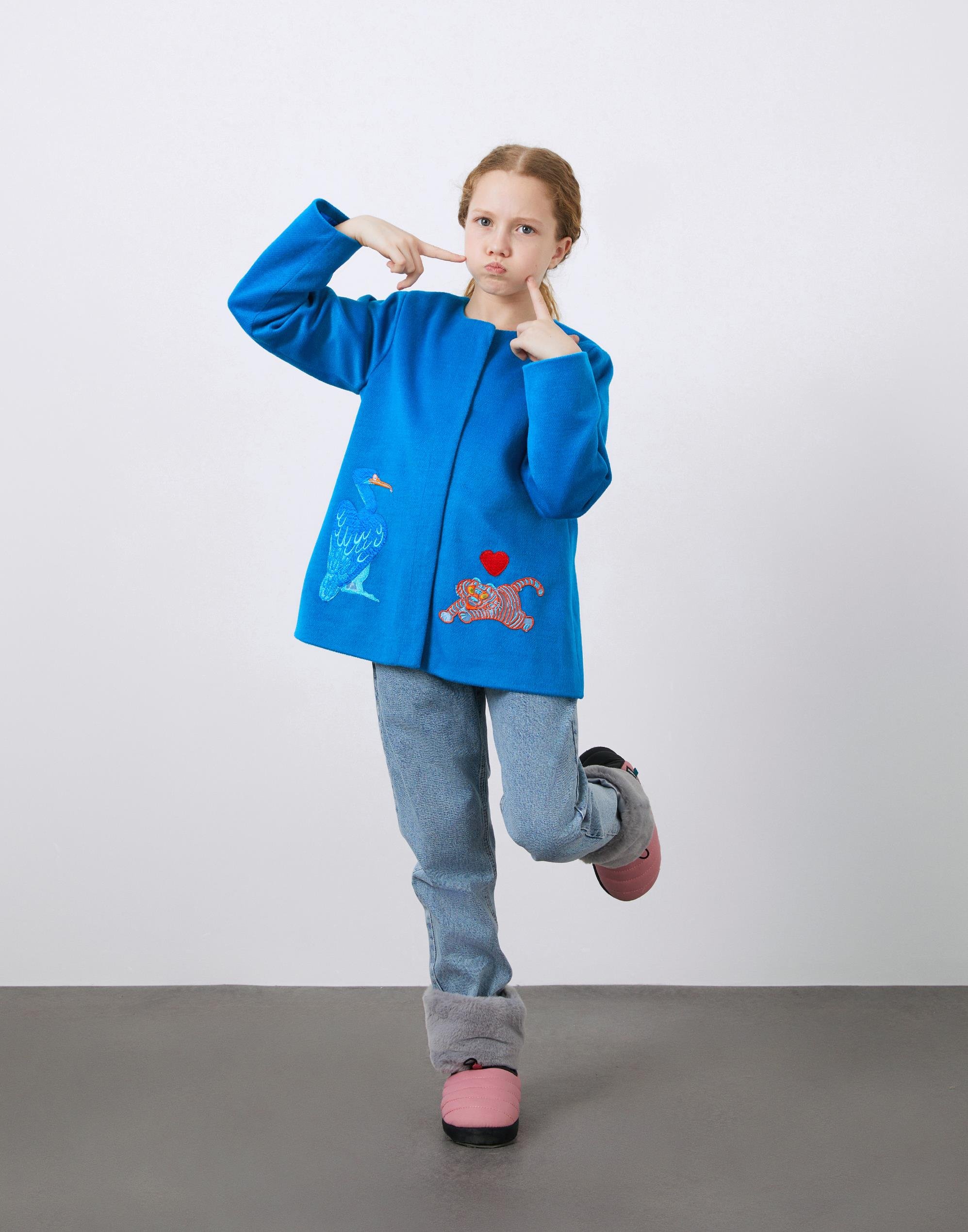 Aplike Detaylı Yuvarlak Yaka Kaşe Kız Çocuk Kaban - junior, designer dresses, bachelorette, party dresses and graduation dresses.