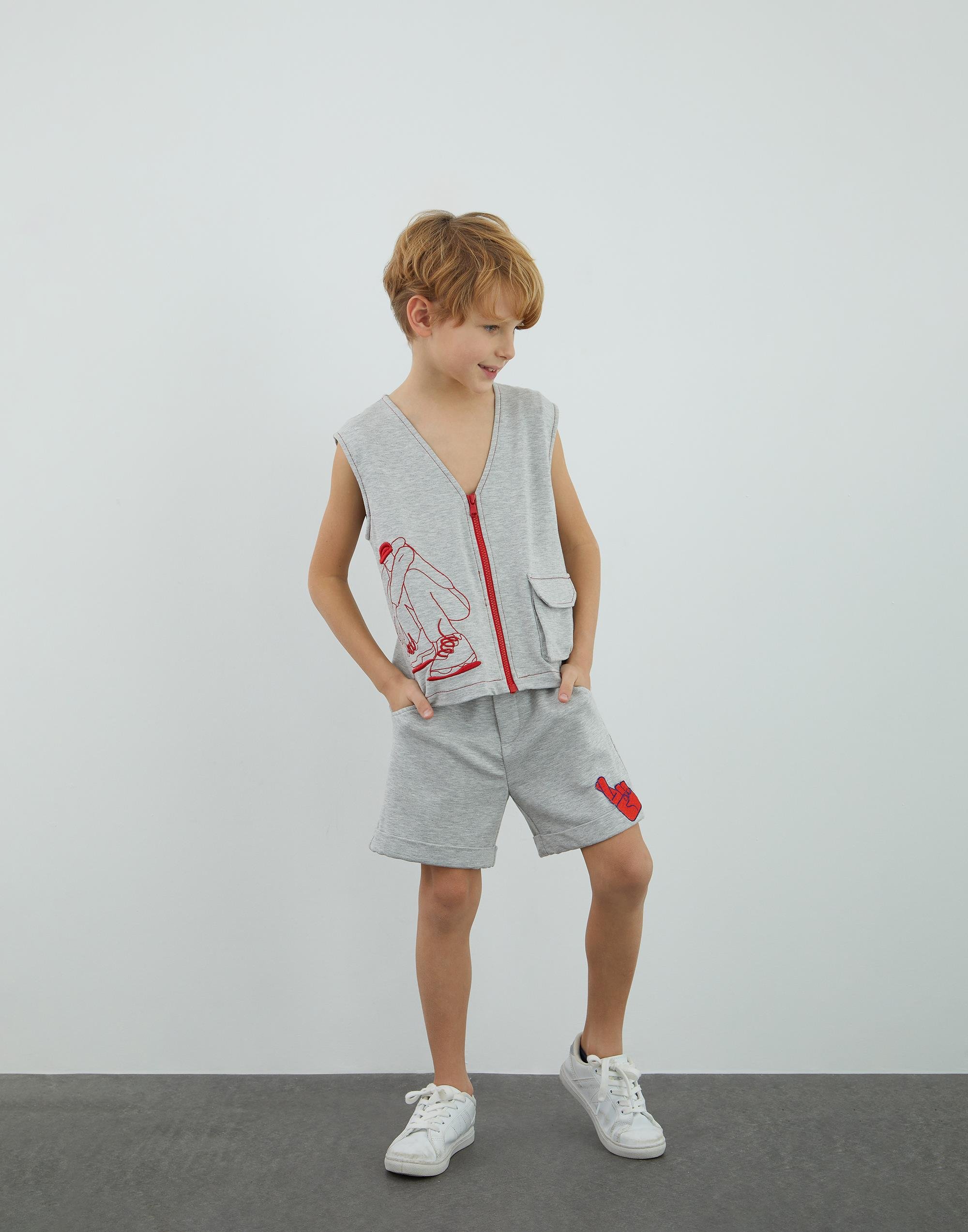 Aplikeli Gri Spor Şort - junior, designer dresses, bachelorette, party dresses and graduation dresses.