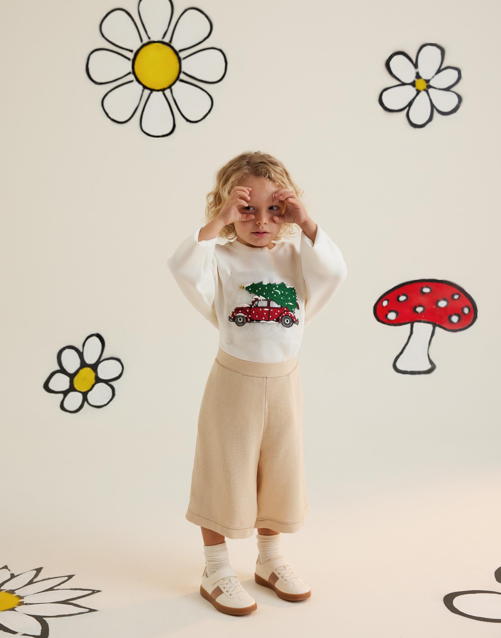 ARKADA MANİ MANİ KİDS YAZILI NAKIŞ DETAYLI ÖNDE ELYAF DOLGU ÜSTÜNE ARABA NAKIŞLI SWEATSHIRT - junior, designer dresses, bachelorette, party dresses and graduation dresses.
