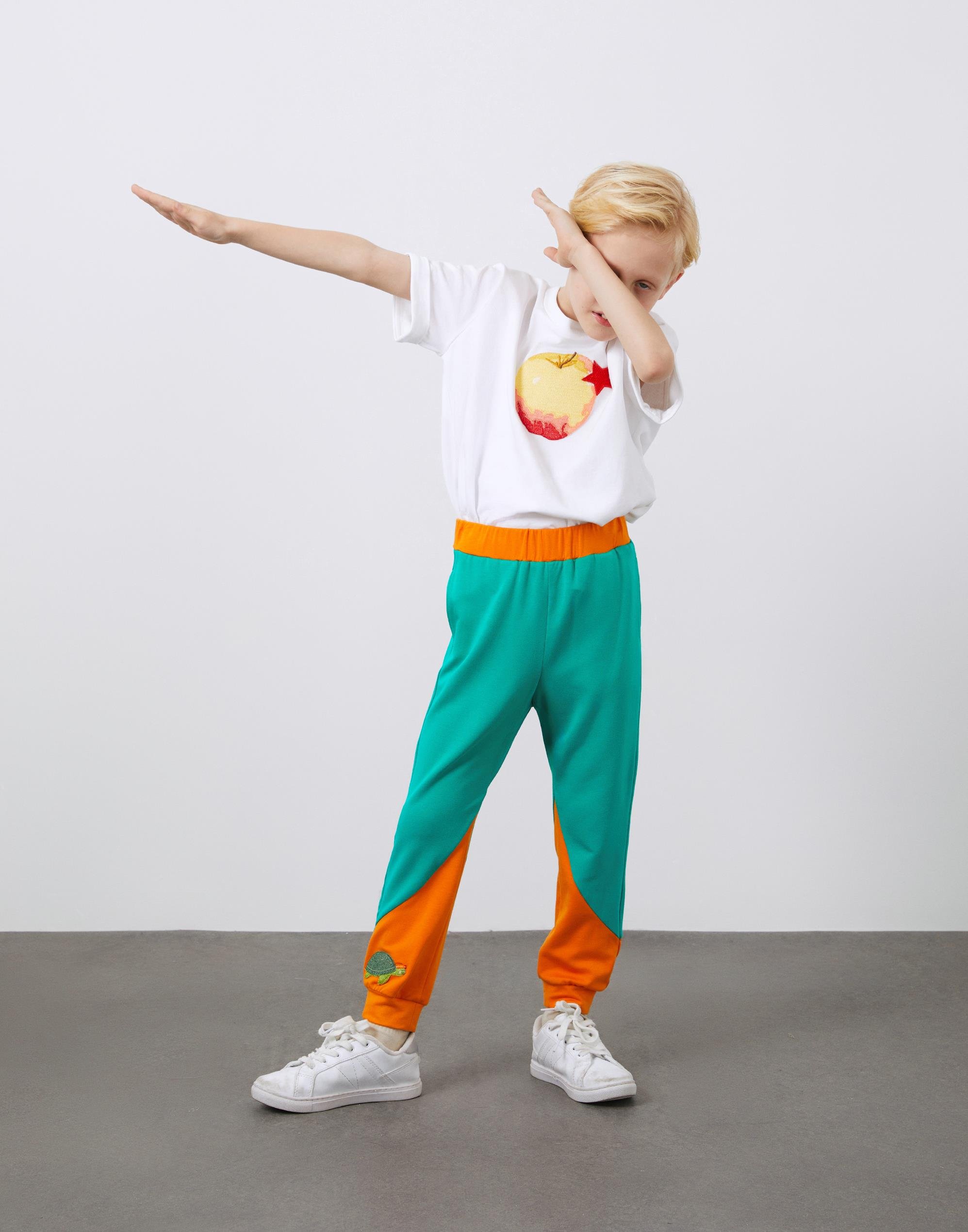 Beli Lastikli Aplike Detaylı Erkek Çocuk Jogger Pantolon - junior, designer dresses, bachelorette, party dresses and graduation dresses.