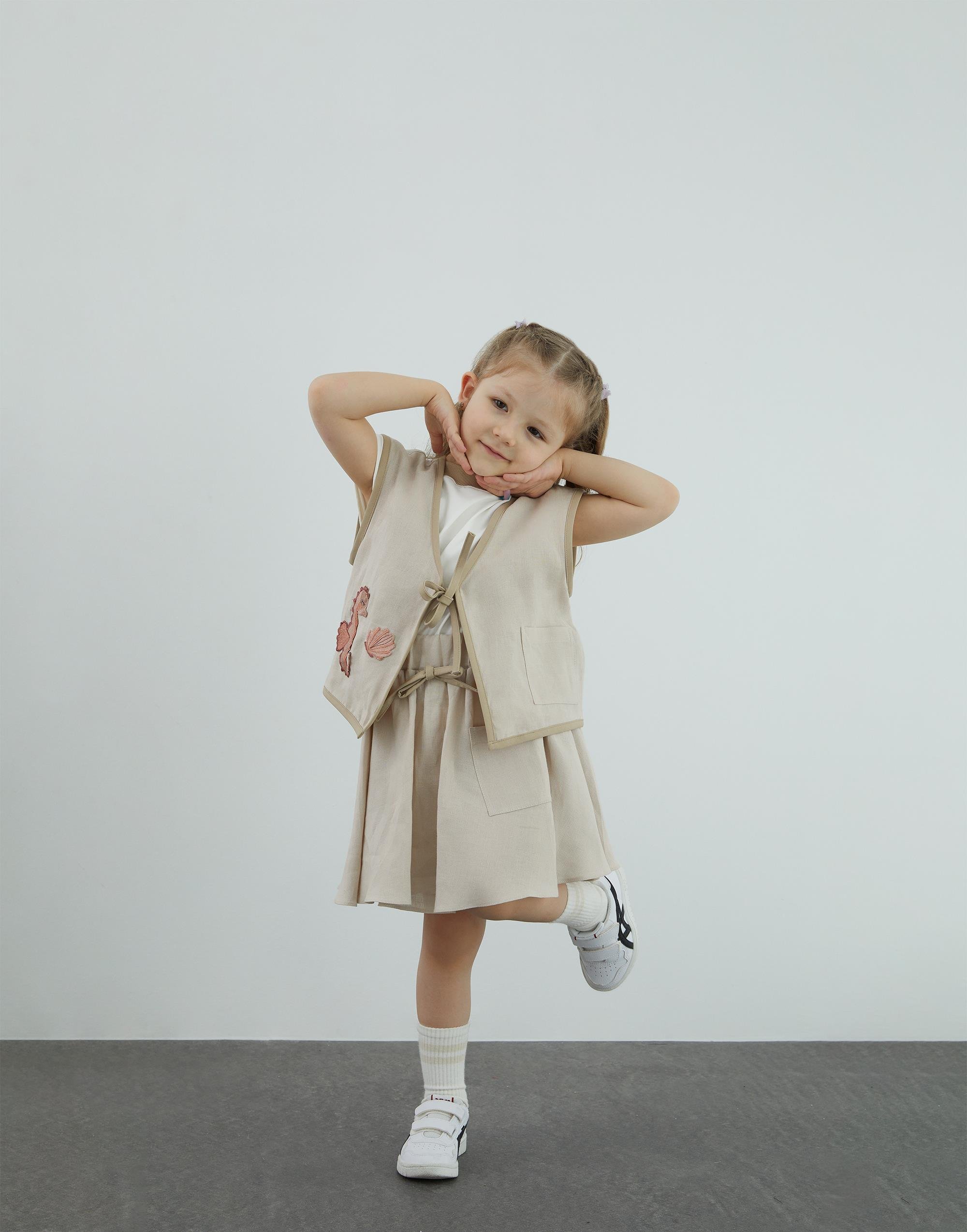 Biye Ve Nakış Detaylı Bej Yelek - junior, designer dresses, bachelorette, party dresses and graduation dresses.