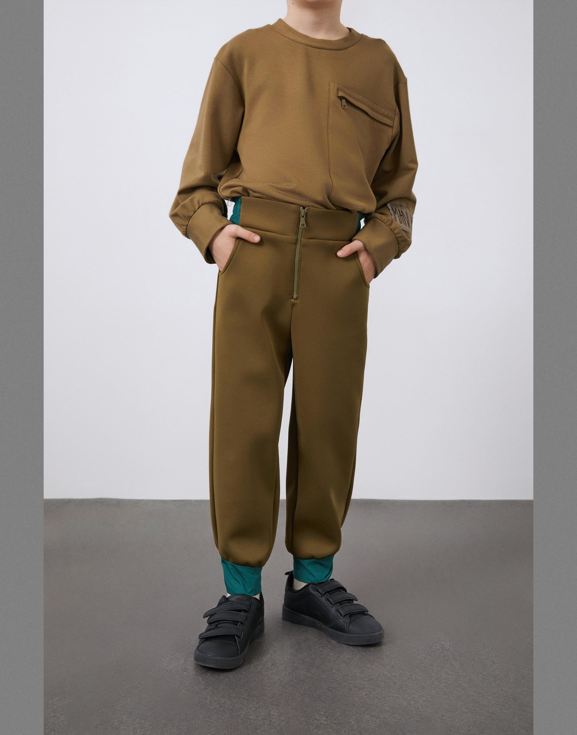 Garni Detaylı Fermuarlı Erkek Çocuk Jogger Pantolon - junior, designer dresses, bachelorette, party dresses and graduation dresses.