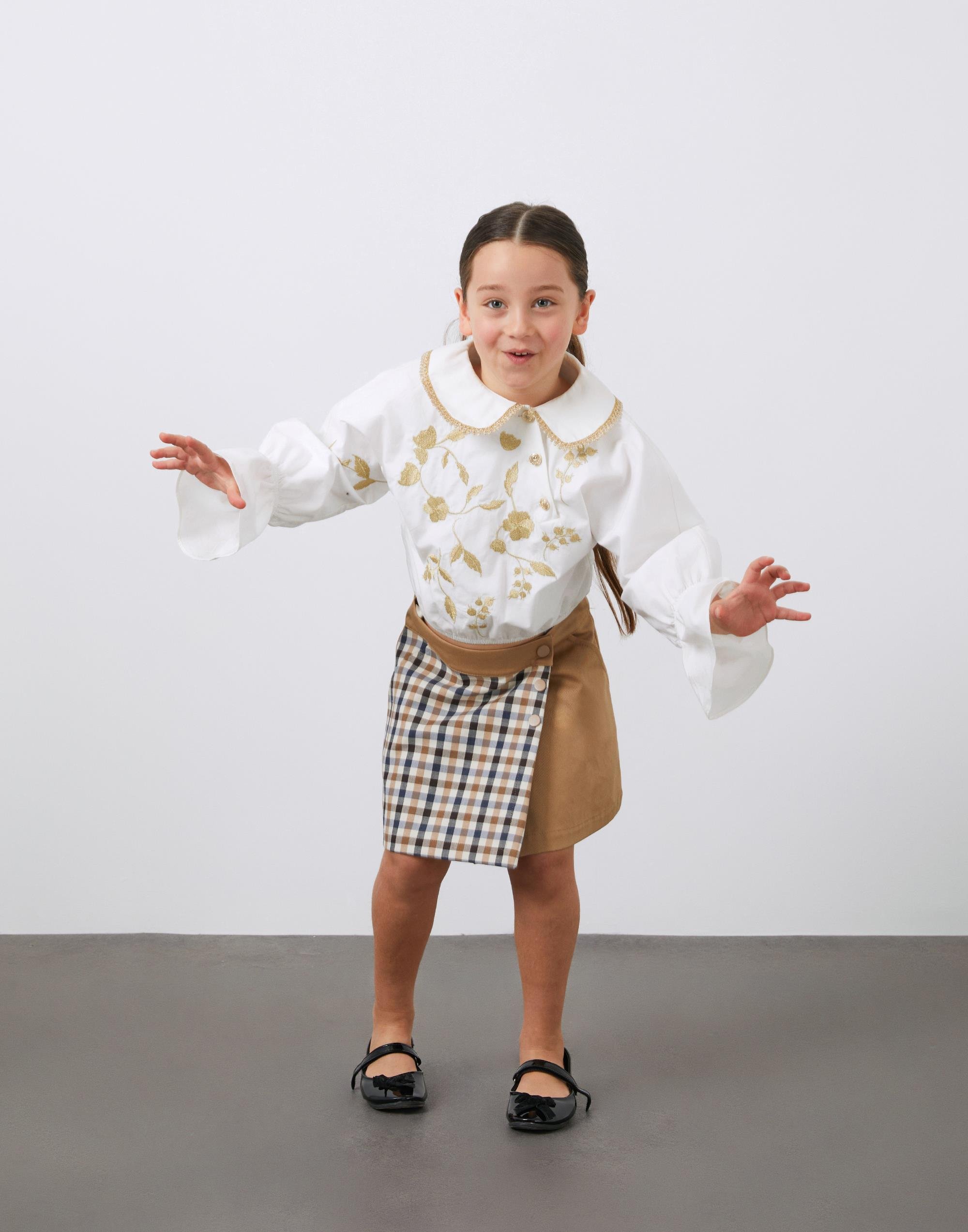 Gold Nakış Detaylı Ekru Poplin Kız Çocuk Bluz - junior, designer dresses, bachelorette, party dresses and graduation dresses.