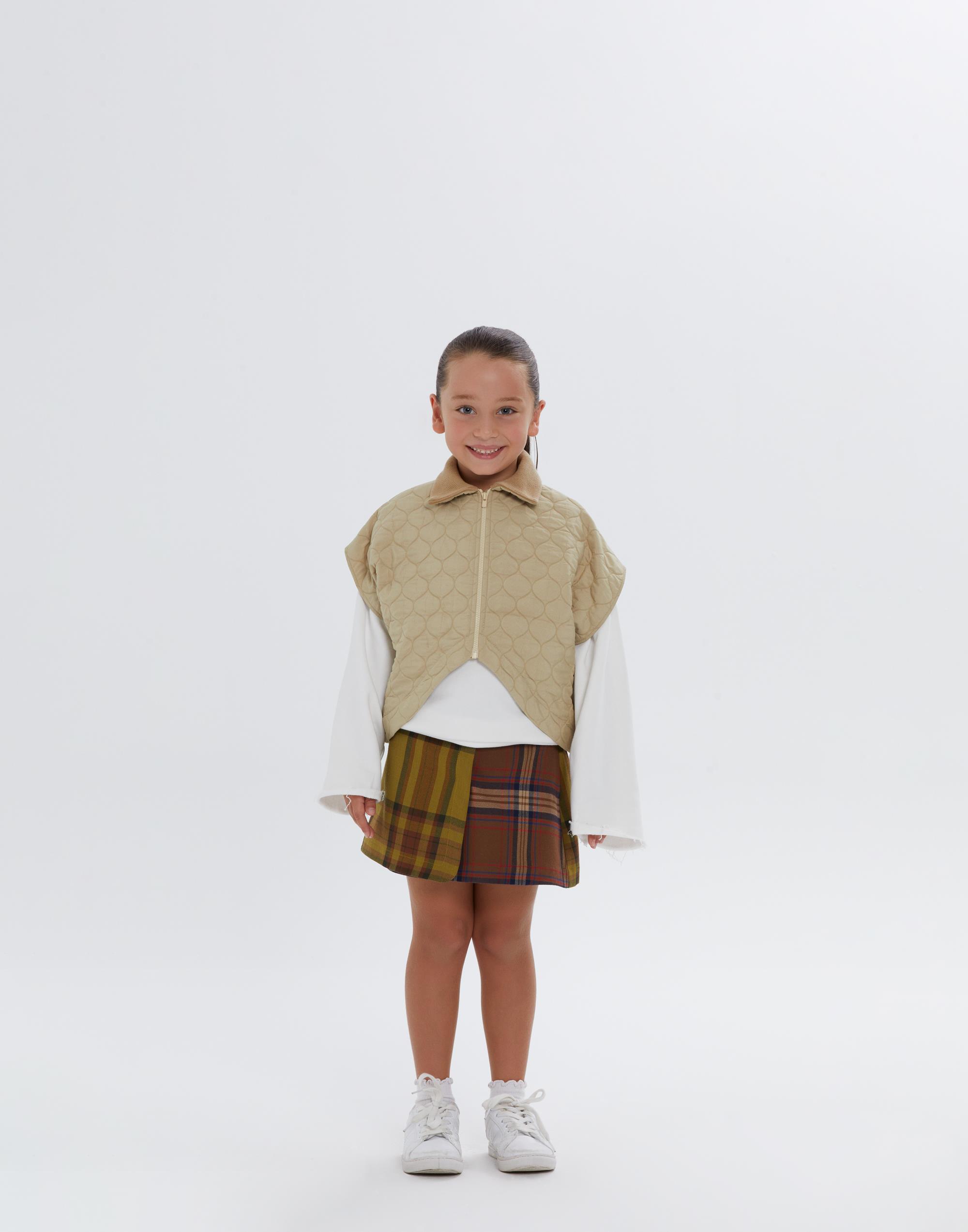 Gömlek Yakalı Kapitone İşlemeli Asimetrik Astarlı Bej Kız Çocuk Yelek - junior, designer dresses, bachelorette, party dresses and graduation dresses.