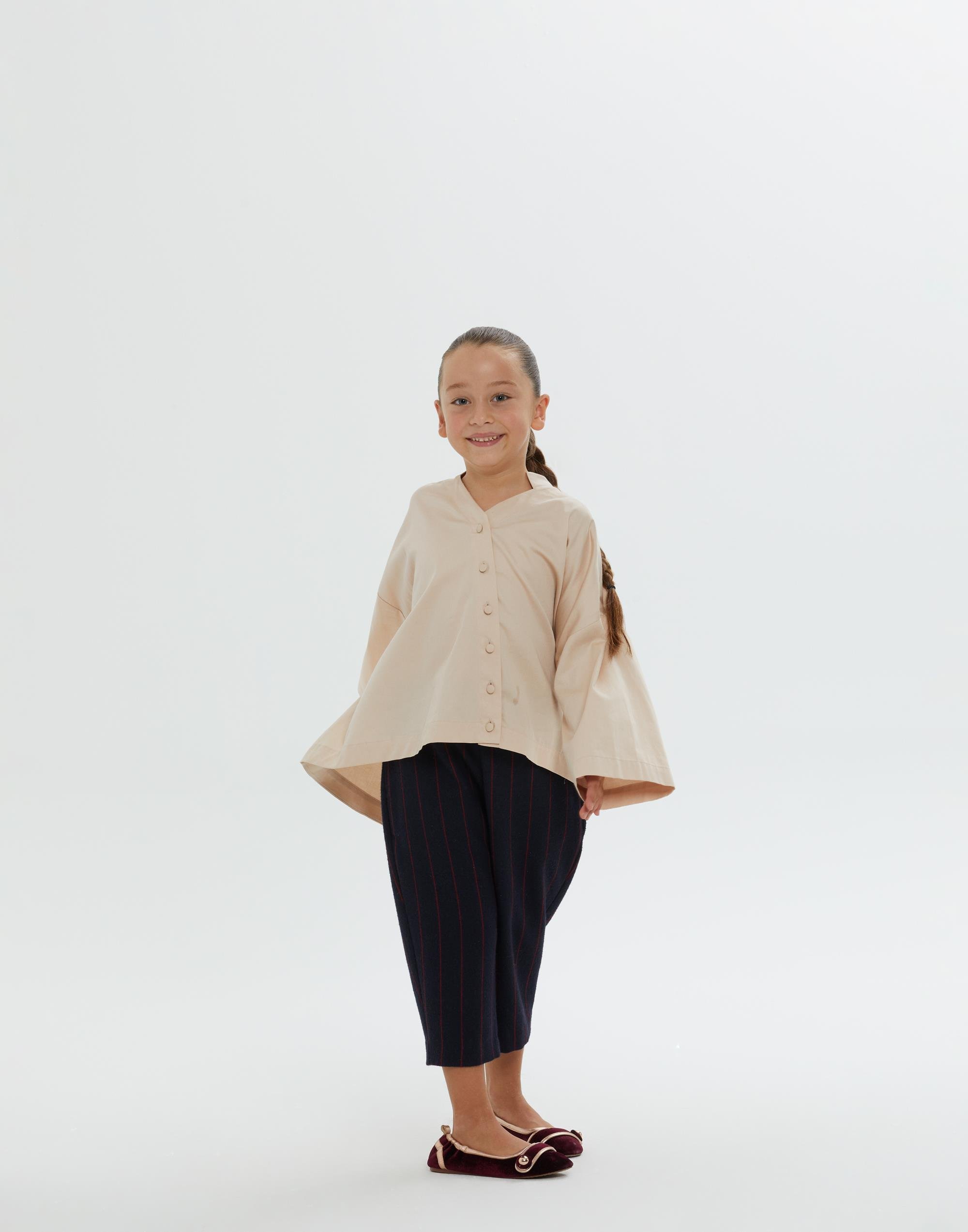 Hakim V Yakalı Asimetrik Düşük Omuzlu Bej Kız Çocuk Gömlek - junior, designer dresses, bachelorette, party dresses and graduation dresses.