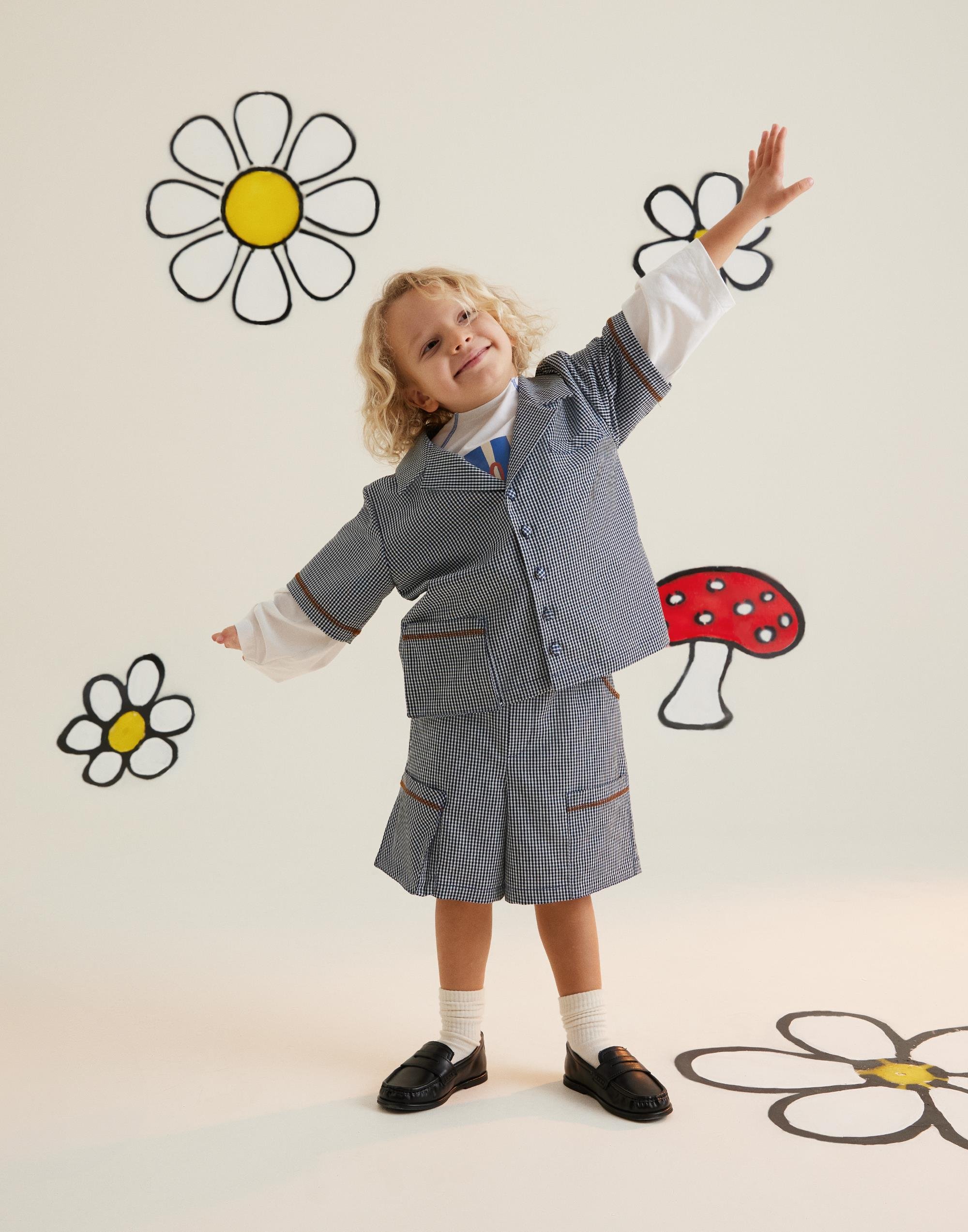 Karyoka Dikişli Yanları Ve Paçası Cepli Lacivert Şort - junior, designer dresses, bachelorette, party dresses and graduation dresses.