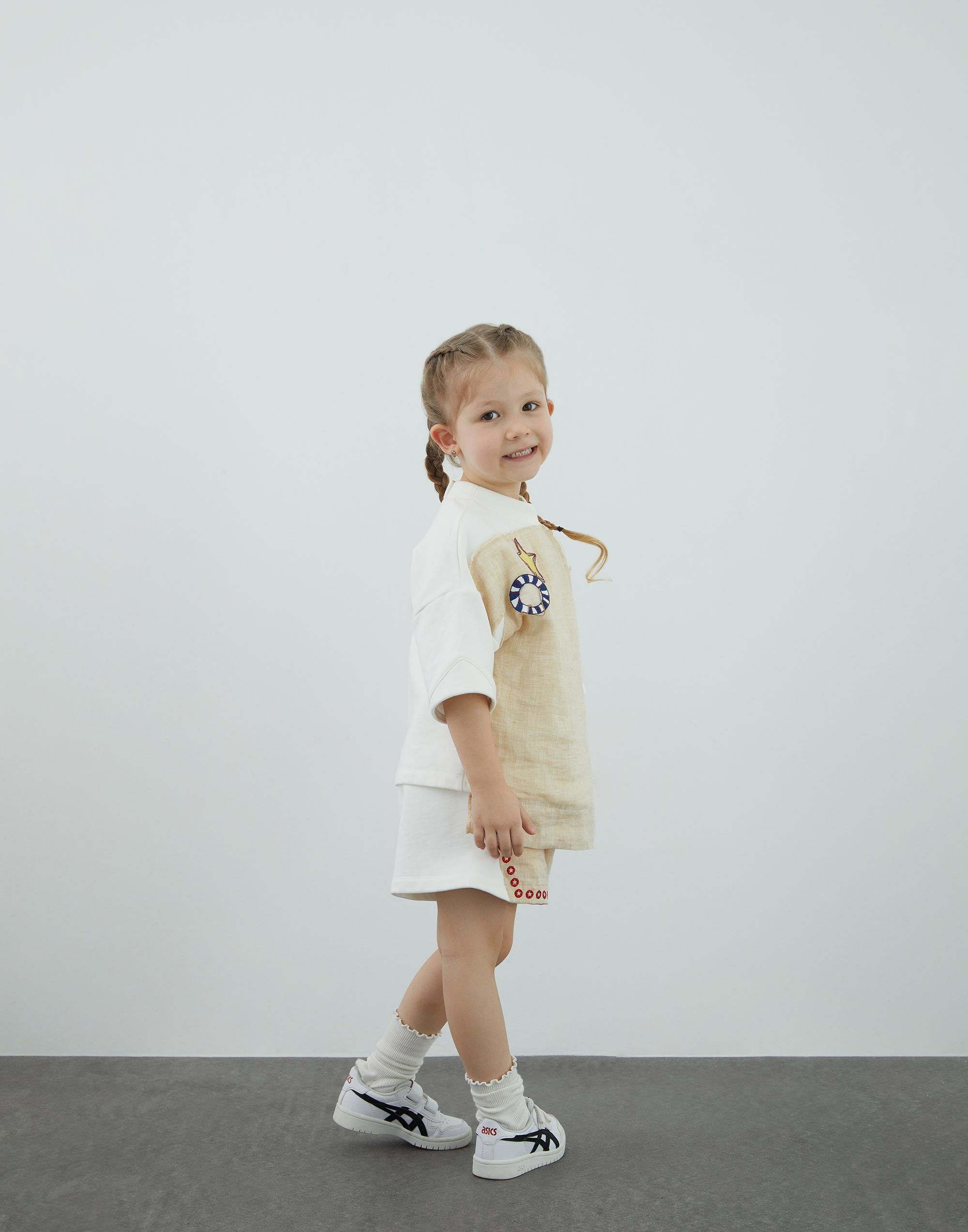 Keten Garni Aplike Detaylı Ekru T Shirt - junior, designer dresses, bachelorette, party dresses and graduation dresses.