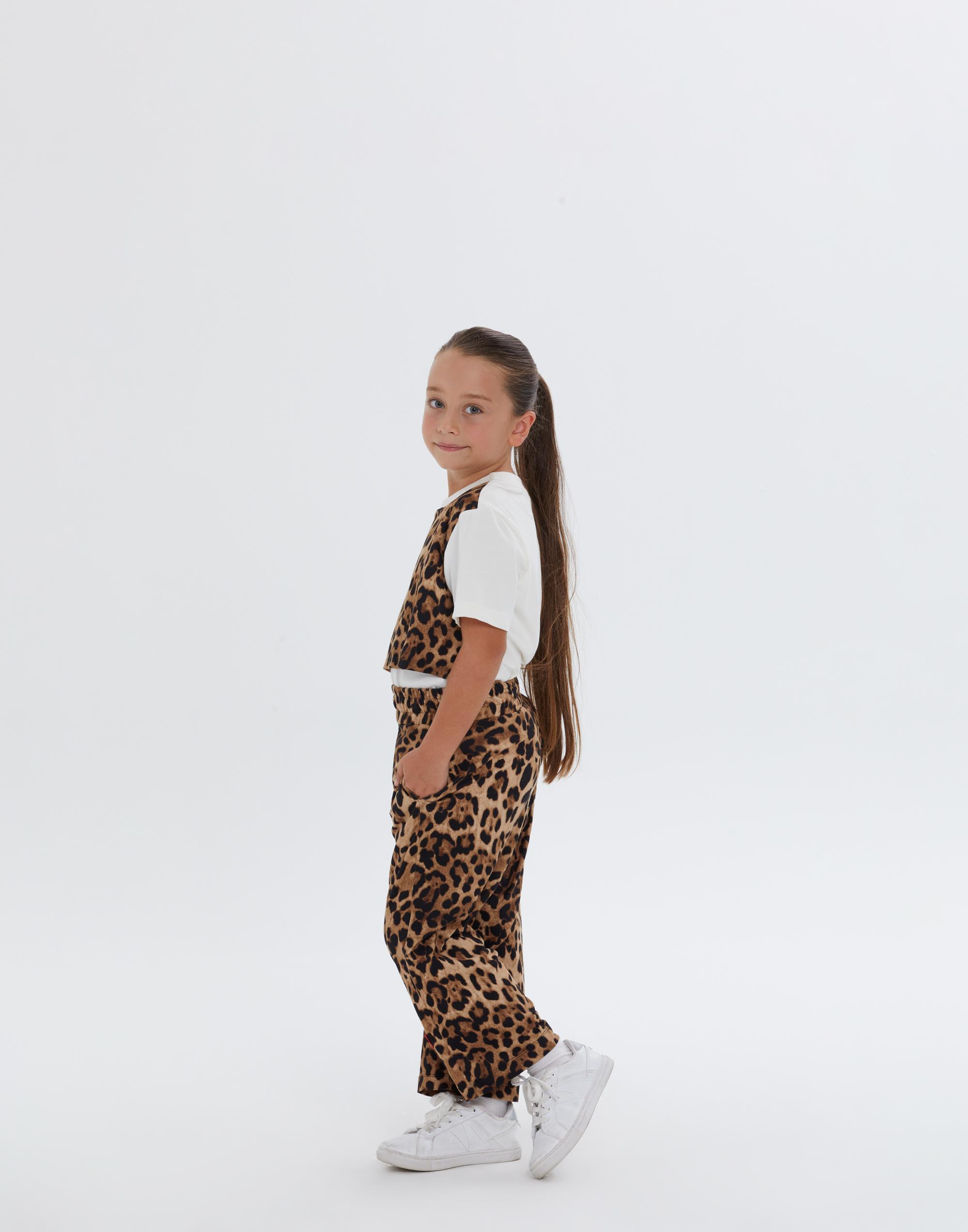 Kırmızı Kalp Detaylı Bilek Boy Leopar Desen Kız Çocuk Pantolon - junior, designer dresses, bachelorette, party dresses and graduation dresses.