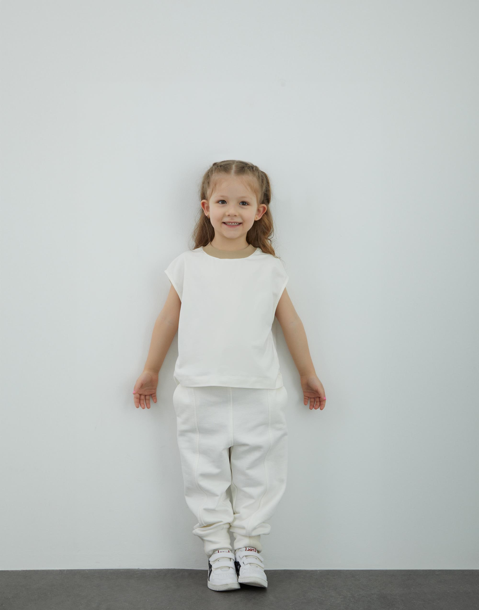 Kontrast Yaka Detaylı Kolsuz Ekru T shirt - junior, designer dresses, bachelorette, party dresses and graduation dresses.