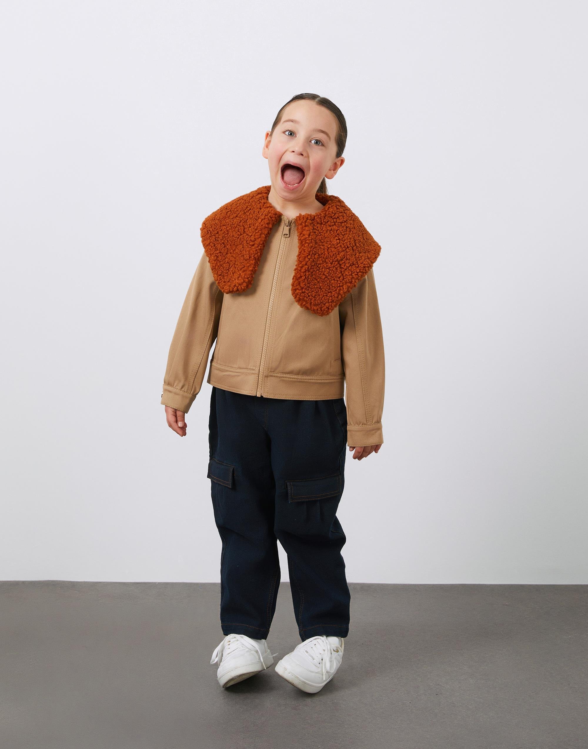 Kürk Bebe Yaka Detaylı Kahverengi Kız Çocuk Ceket - junior, designer dresses, bachelorette, party dresses and graduation dresses.