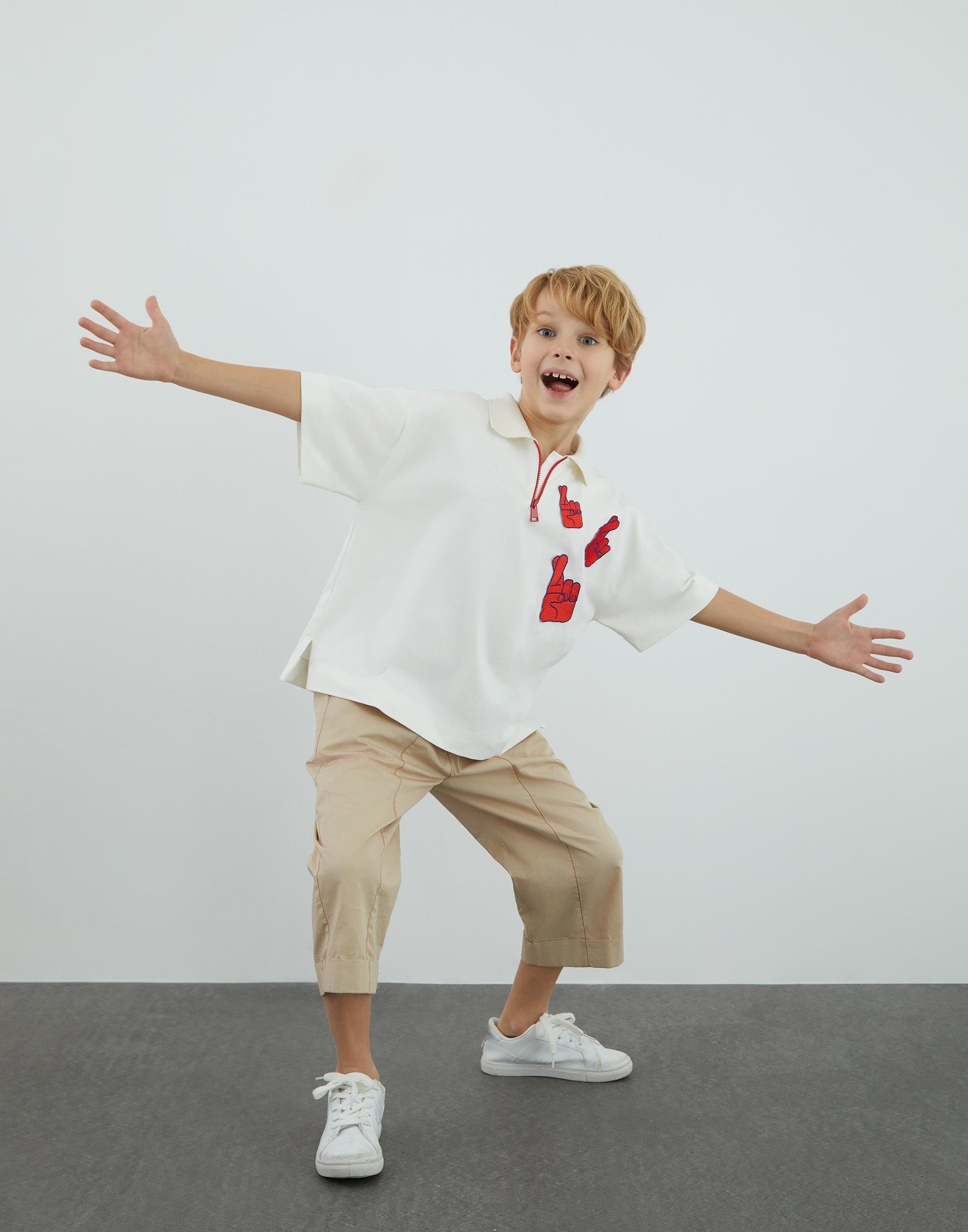 Nakış Detaylı Gömlek Yaka  Ekru T Shirt - junior, designer dresses, bachelorette, party dresses and graduation dresses.