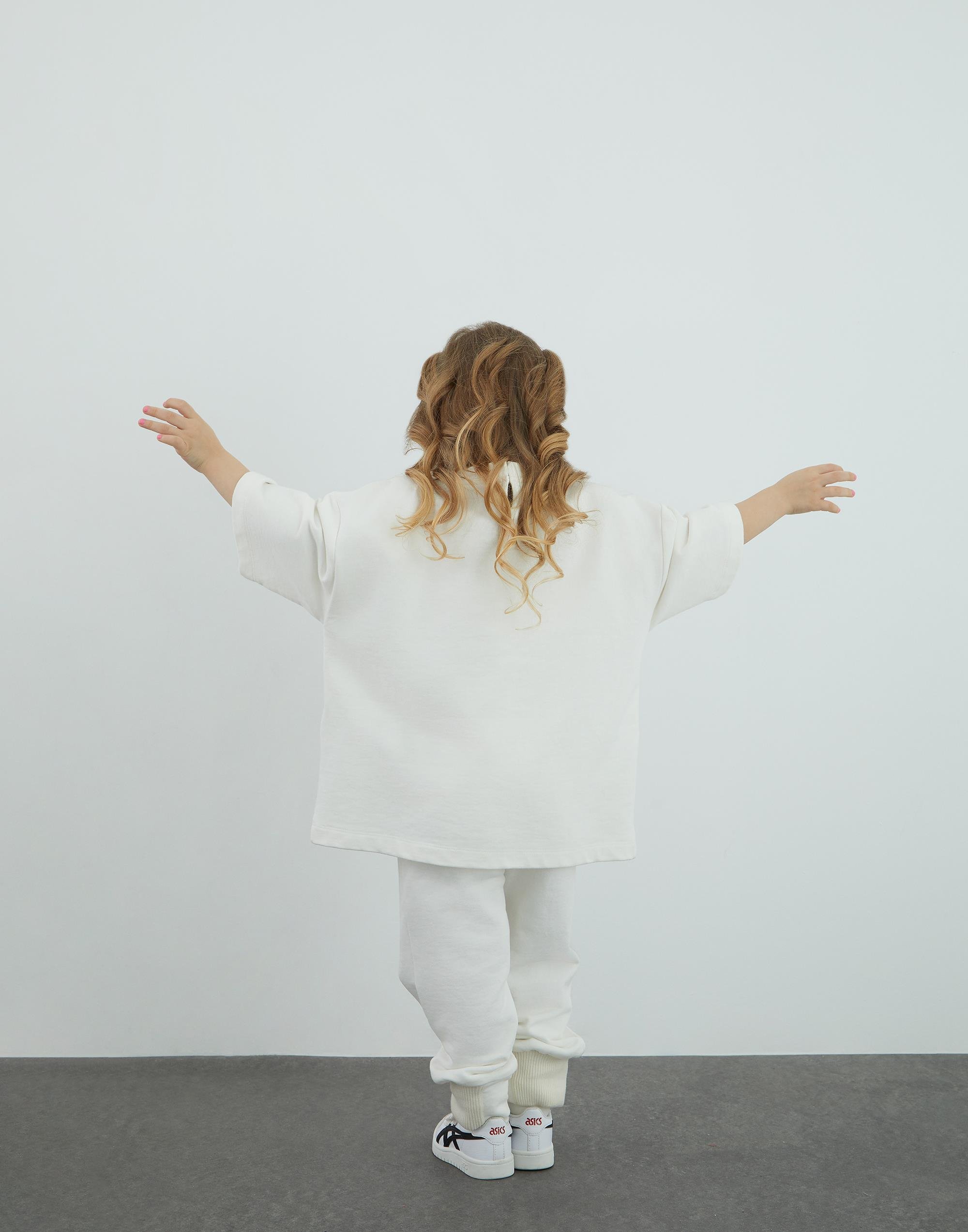 Nakış Detaylı Overize T Ekru Shirt - junior, designer dresses, bachelorette, party dresses and graduation dresses.