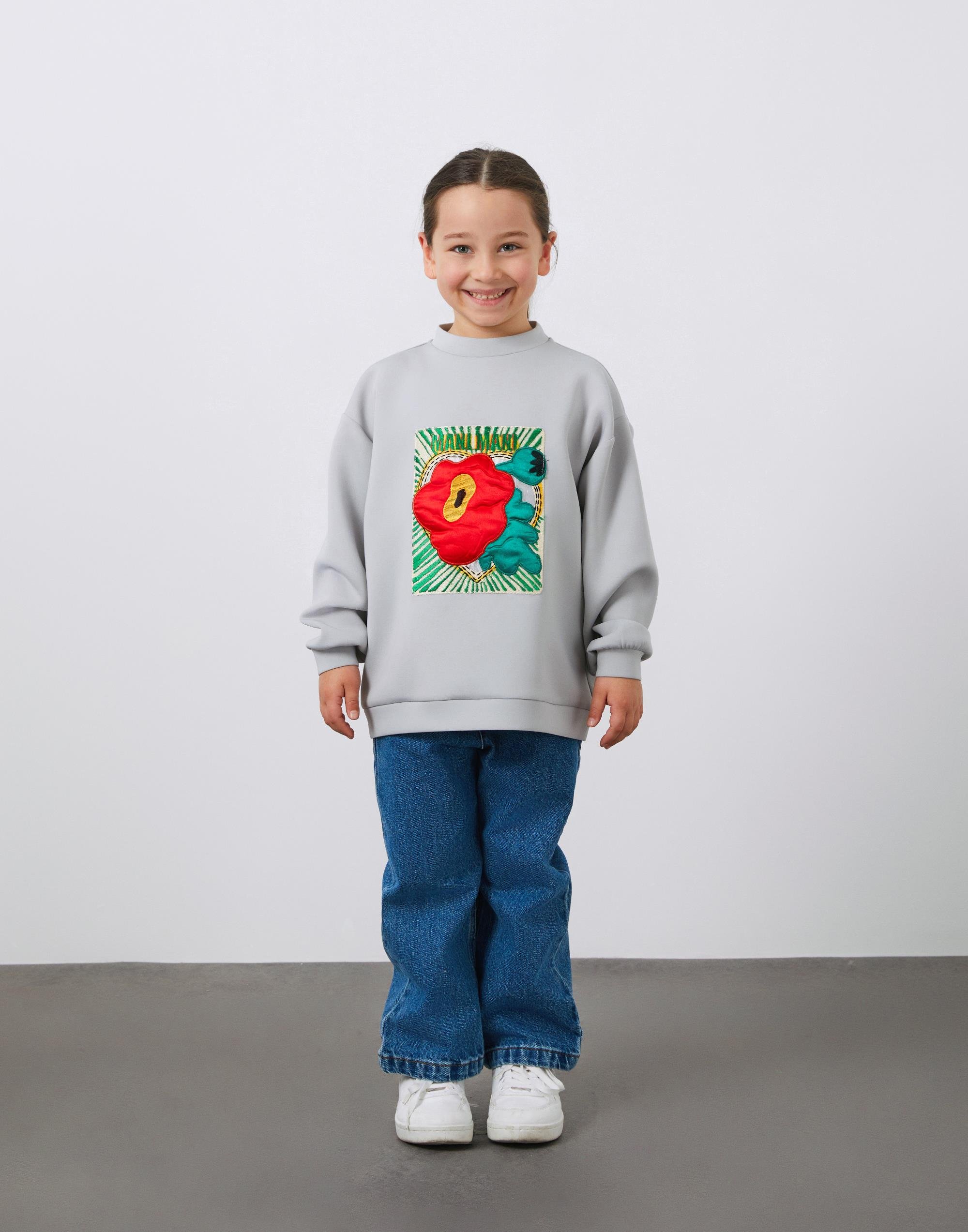 Nakış Detaylı Oversize Mavi Kız Çocuk Sweatshirt - junior, designer dresses, bachelorette, party dresses and graduation dresses.