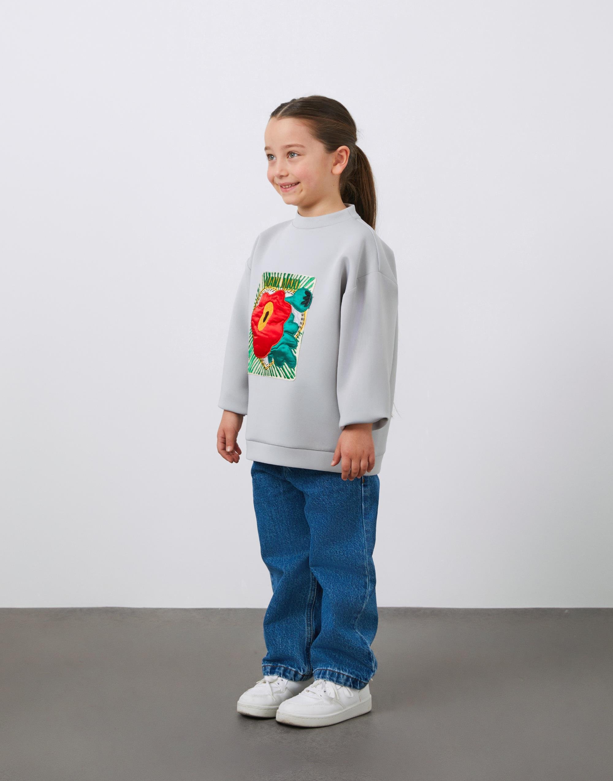 Nakış Detaylı Oversize Mavi Kız Çocuk Sweatshirt - junior, designer dresses, bachelorette, party dresses and graduation dresses.