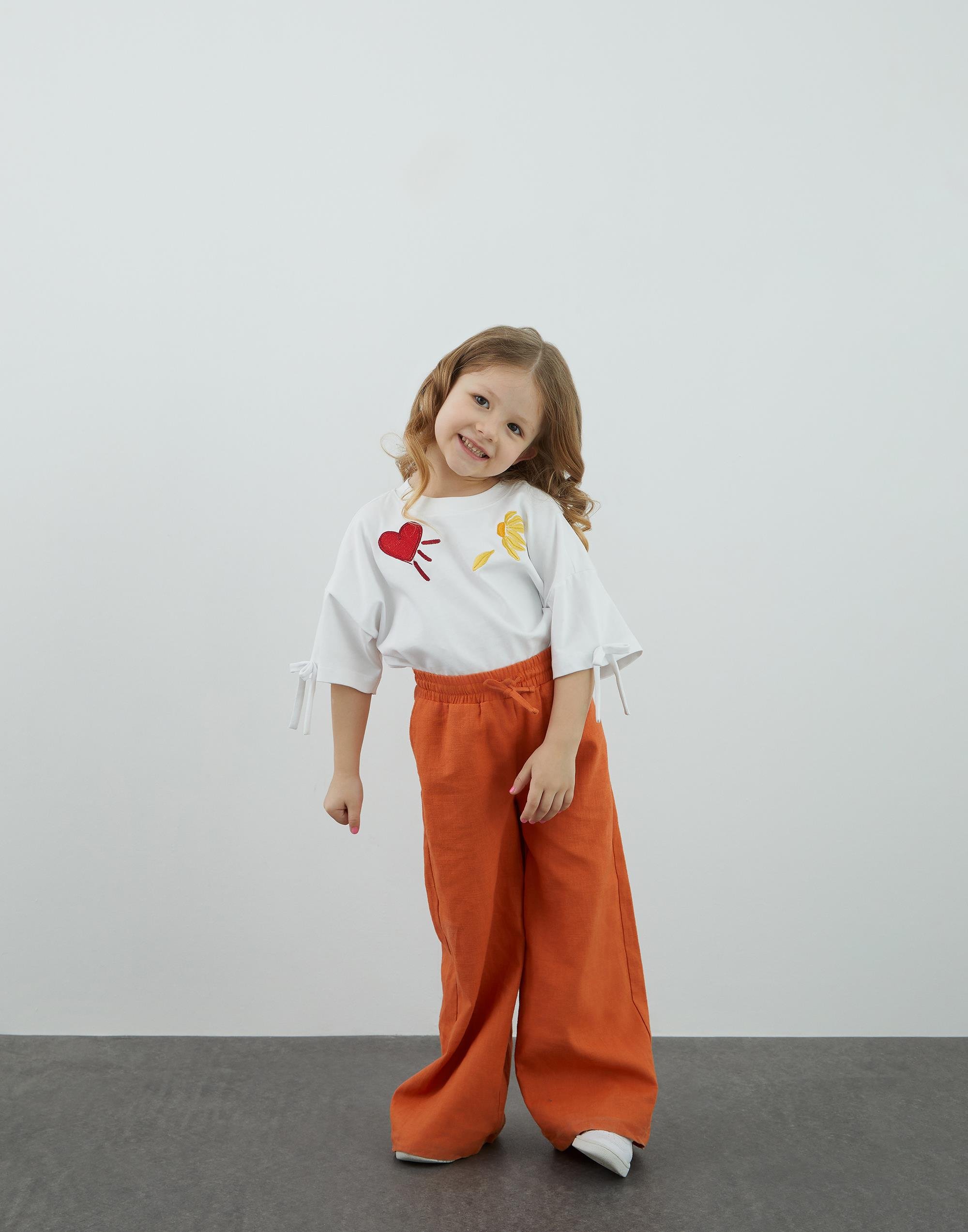 Nakış Ve Kolları Fiyonk Detaylı Beyaz T Shırt - junior, designer dresses, bachelorette, party dresses and graduation dresses.