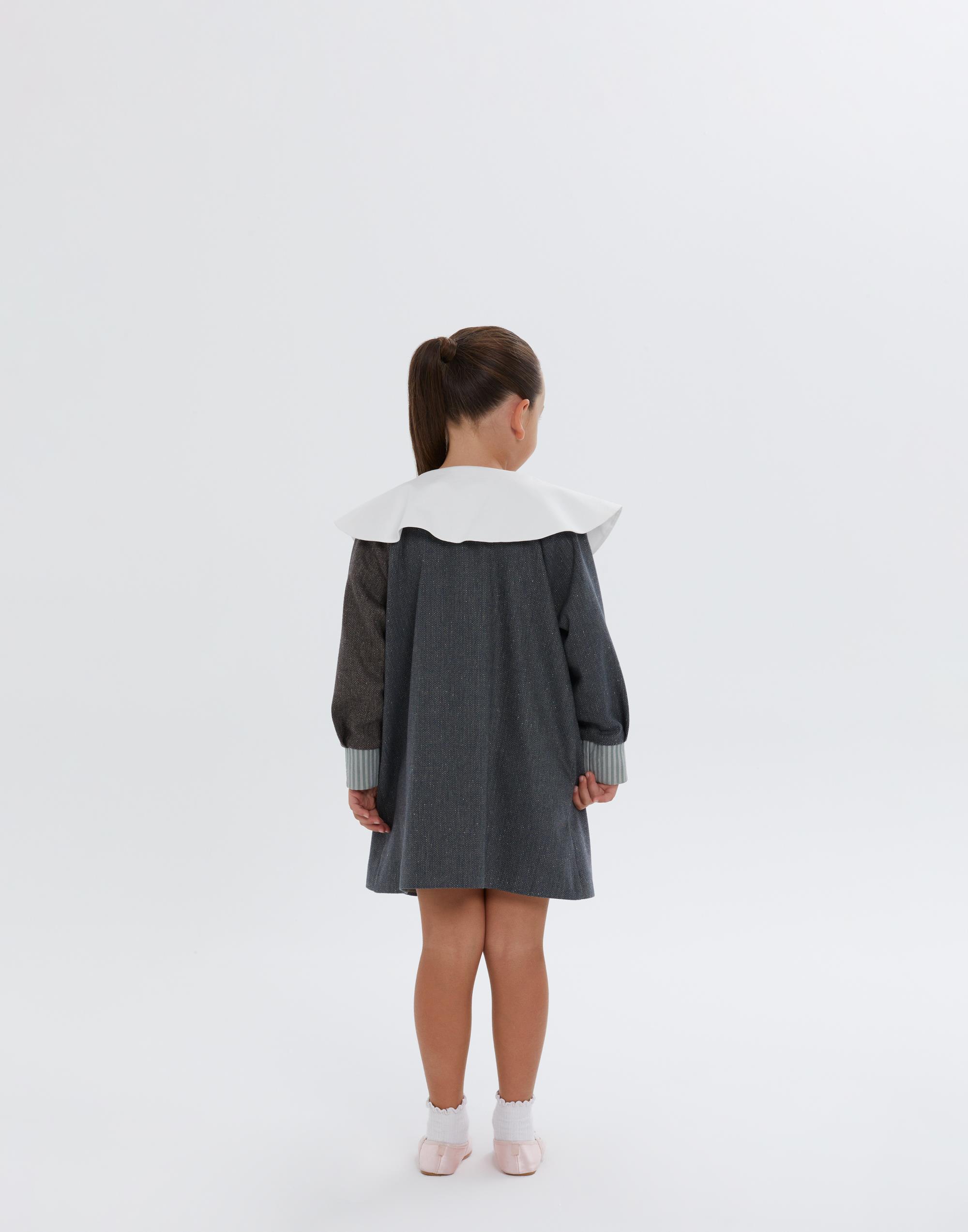 Önlük Yakalı Yakası Aplike Nakışlı Diz Üstü Astarlı Gri Elbise - junior, designer dresses, bachelorette, party dresses and graduation dresses.