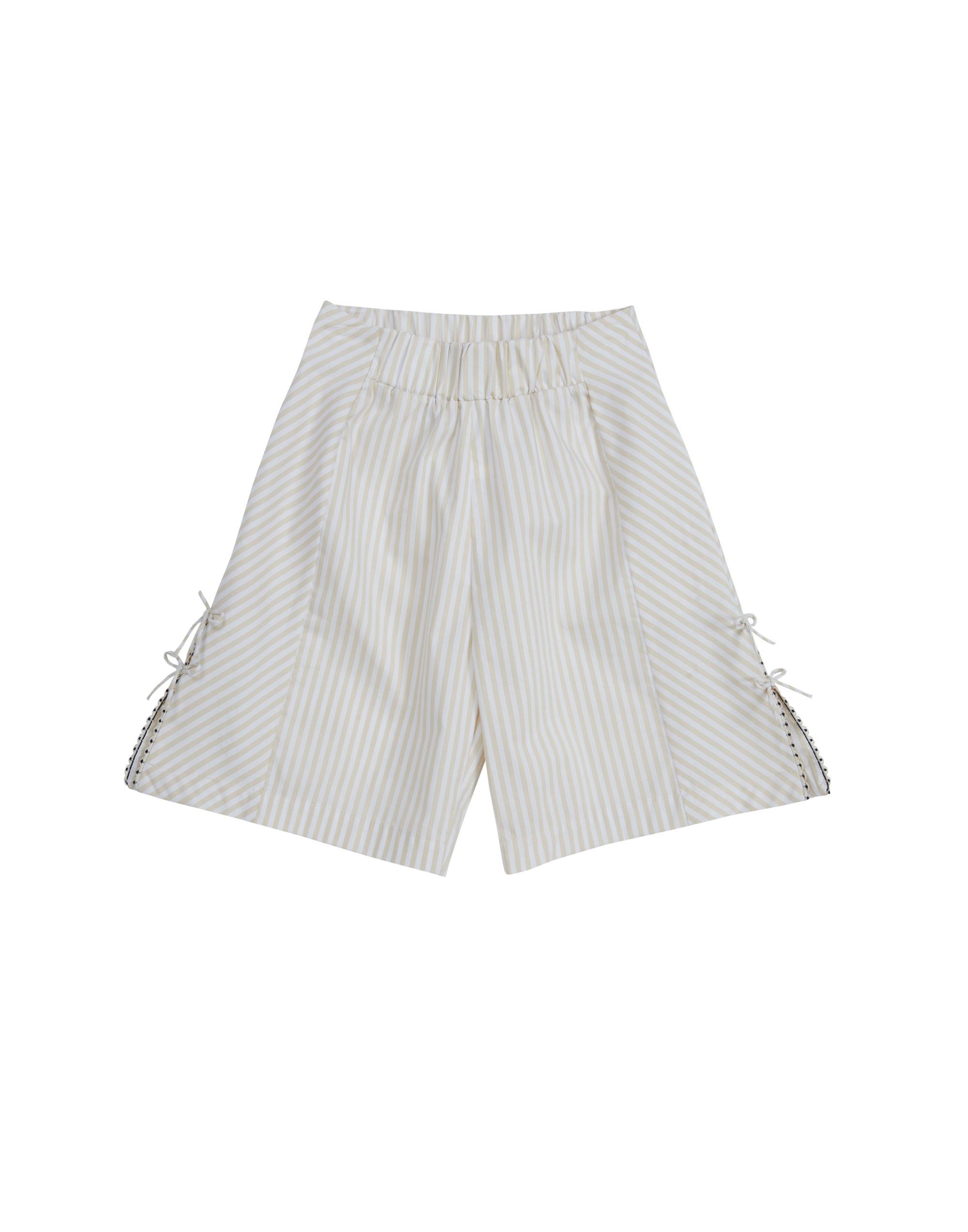 Paçaları Yırtmaçlı Fiyonk Detaylı Çizgili Bej Şort - junior, designer dresses, bachelorette, party dresses and graduation dresses.