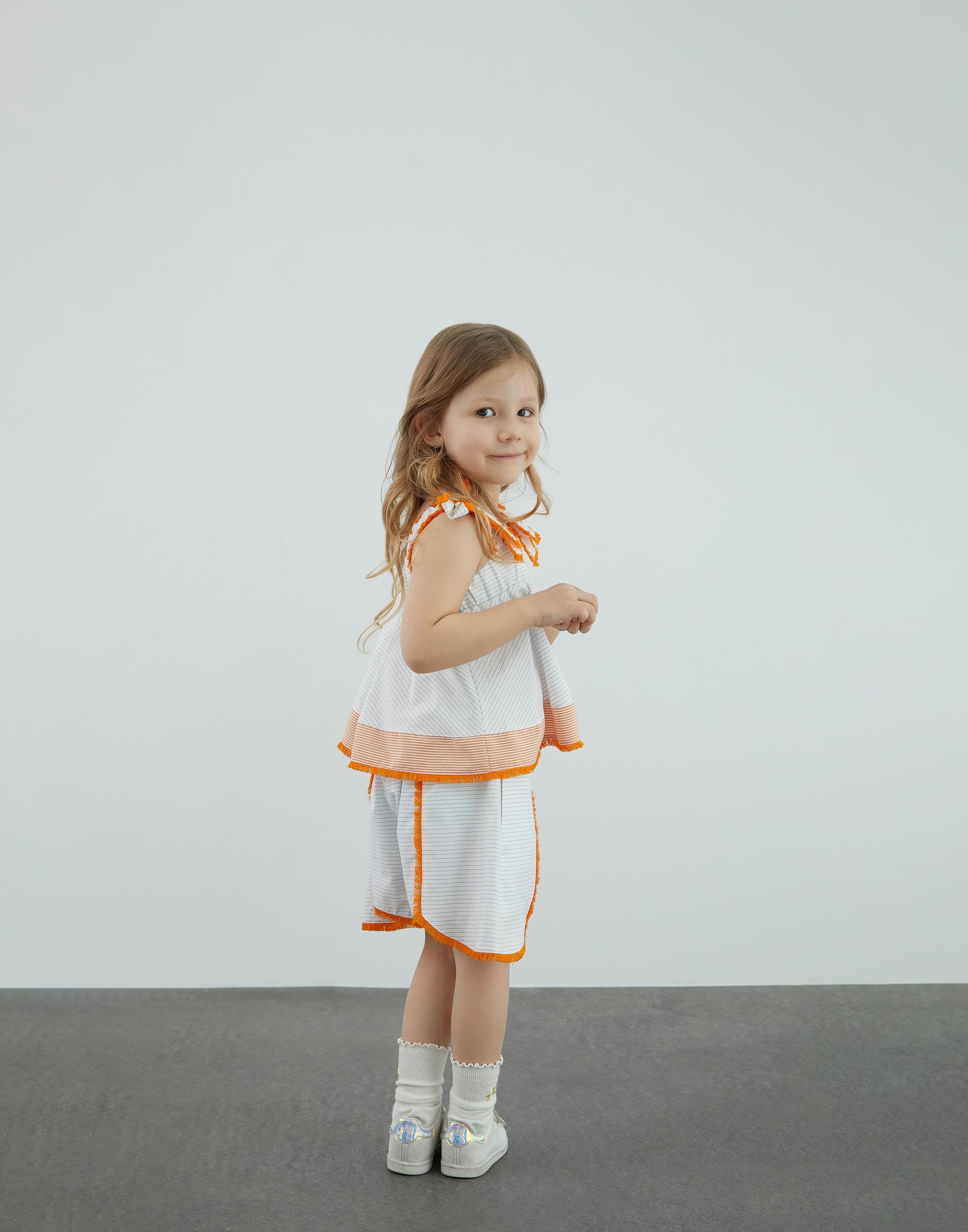 Püskül Aksesuar Ve Düğme Detaylı Kız Çocuk Beyaz Şort - junior, designer dresses, bachelorette, party dresses and graduation dresses.