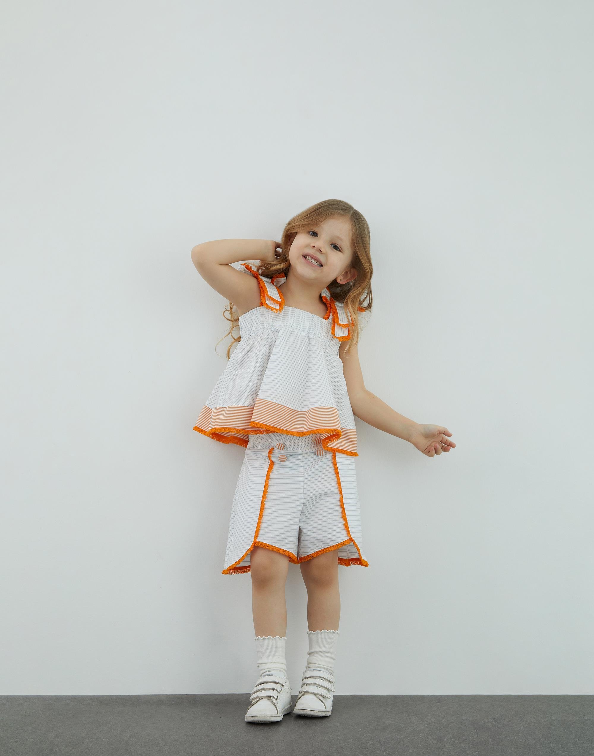 Püskül Aksesuar Ve Düğme Detaylı Kız Çocuk Beyaz Şort - junior, designer dresses, bachelorette, party dresses and graduation dresses.