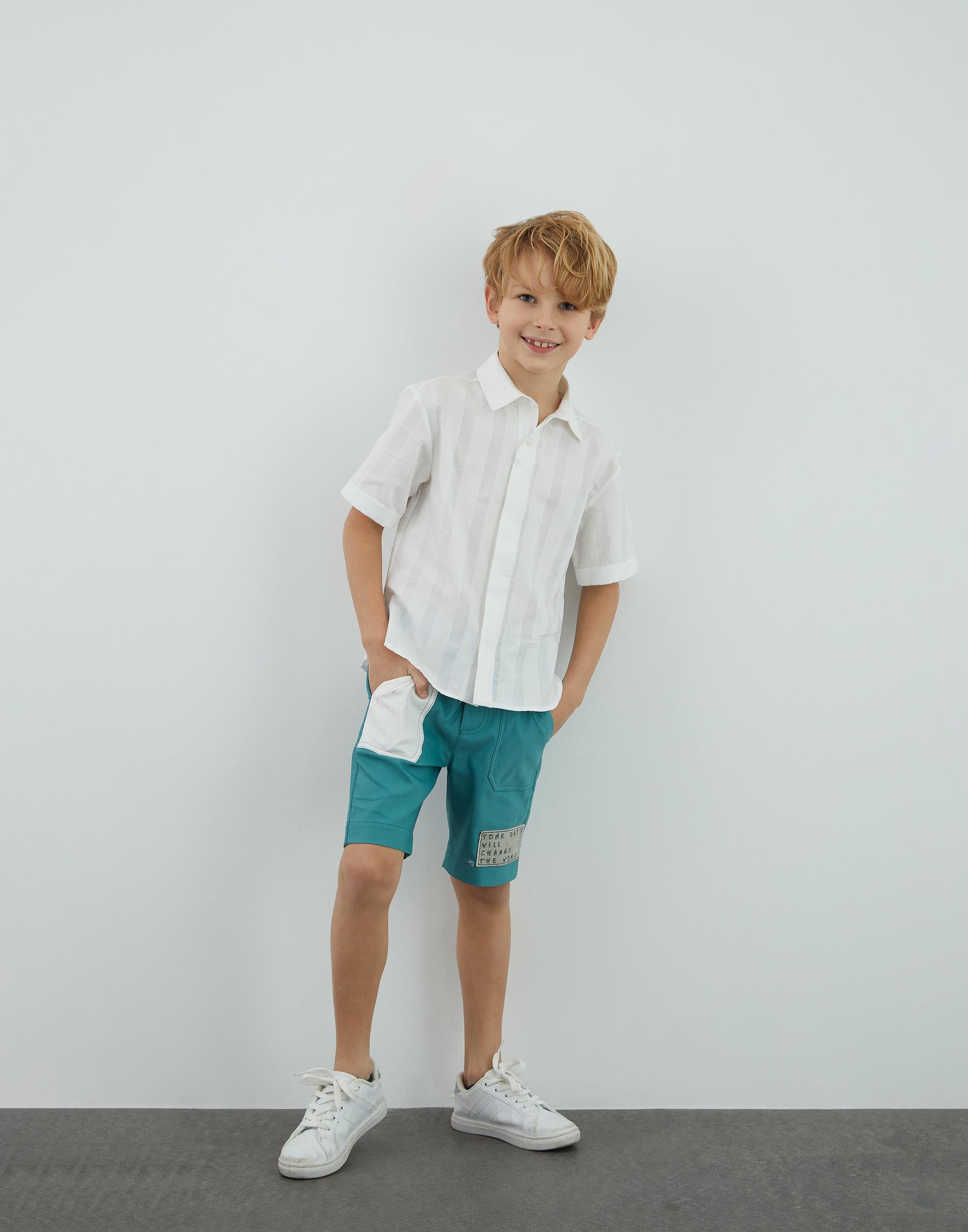 Sırtı Baskı Detaylı Beyaz Gömlek - junior, designer dresses, bachelorette, party dresses and graduation dresses.