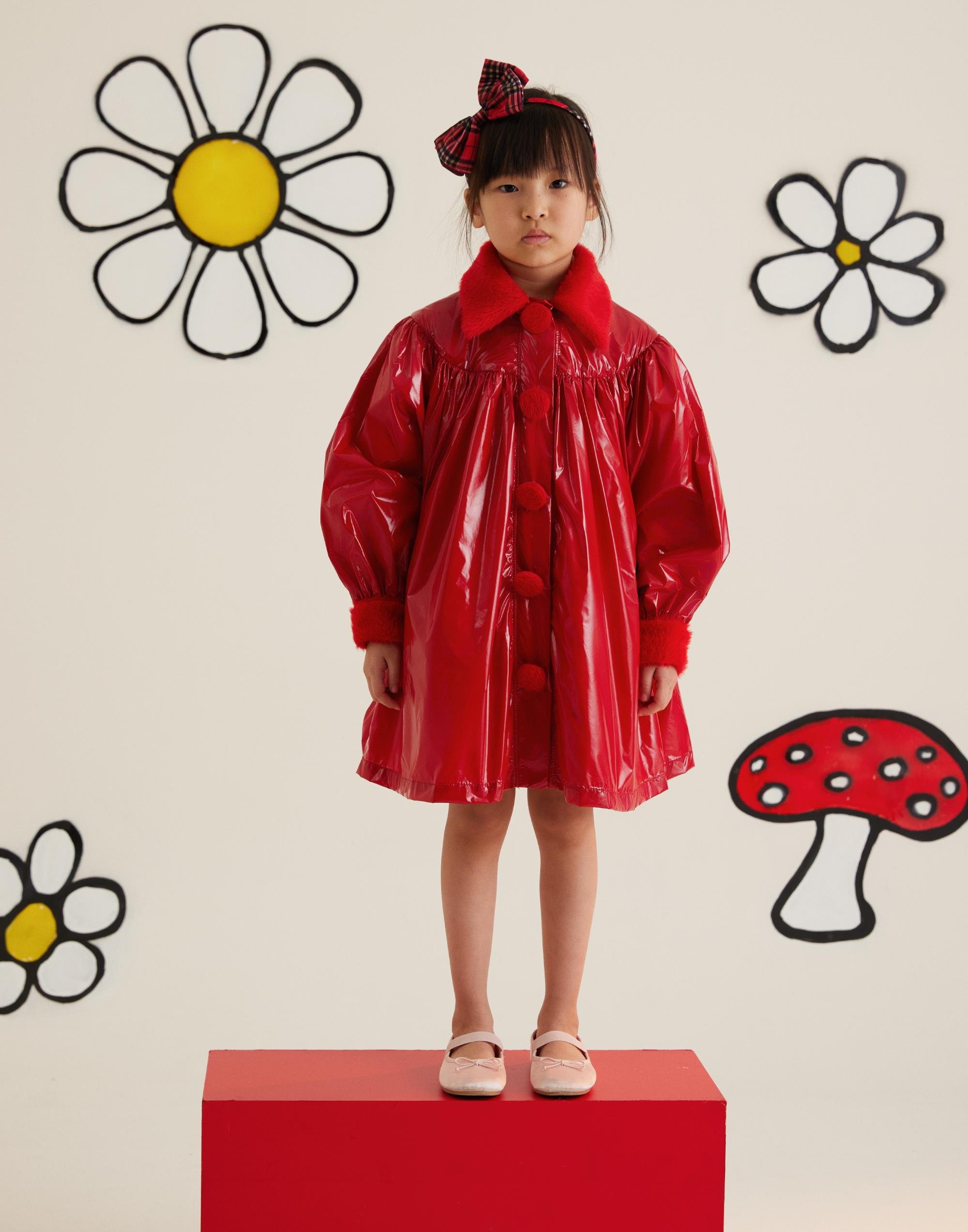 TÜYLÜ YAKALI DESENLİ ASTARLI İÇTEN DÜDÜK DETAYLI YAĞMURLUK KABAN - junior, designer dresses, bachelorette, party dresses and graduation dresses.