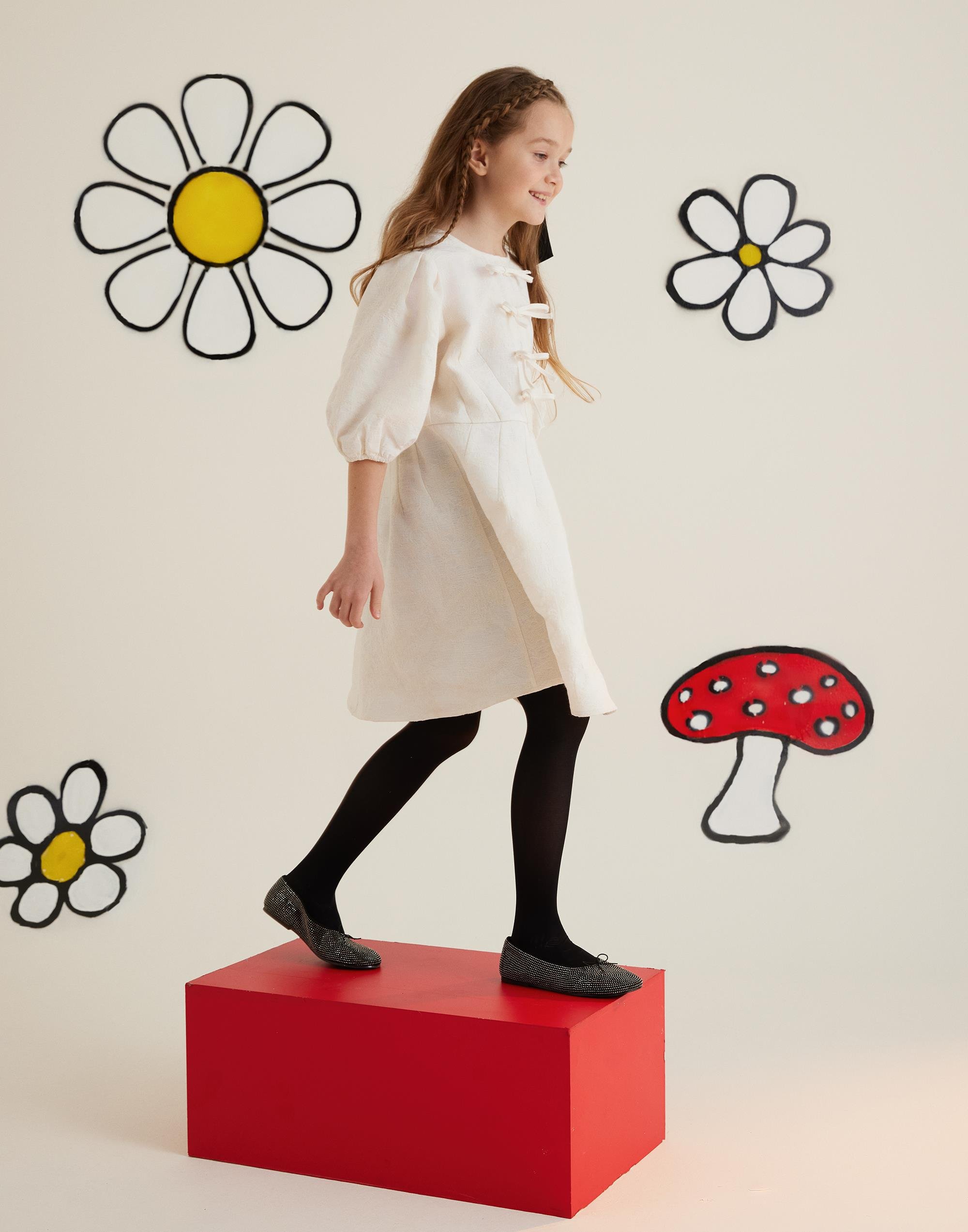 Off-White Dress With Laced Collar And Elasticated Sleeves - junior, designer dresses, bachelorette, party dresses and graduation dresses.