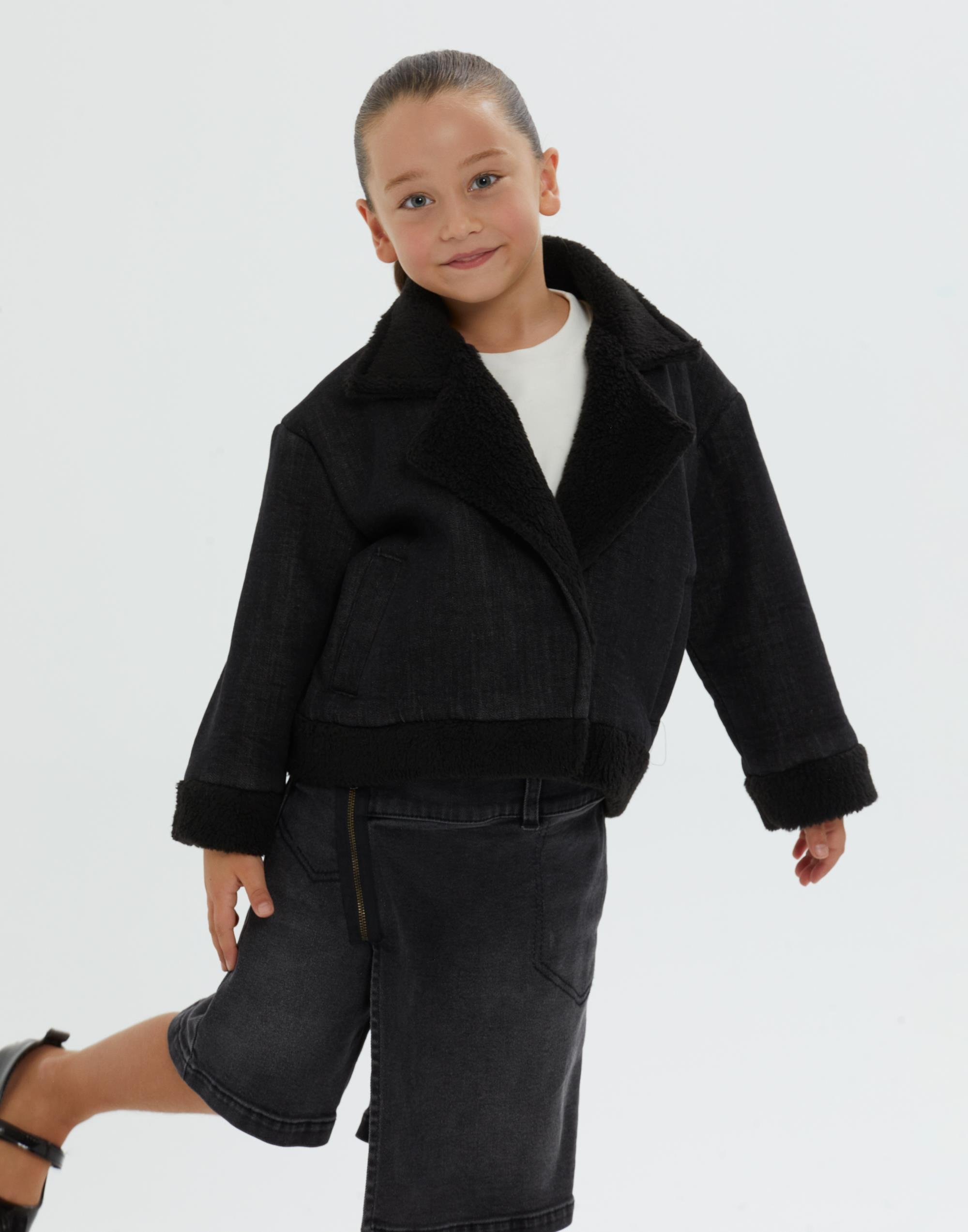 Yakası Ve Kolu Kürk Detaylı Siyah Kız Çocuk Suni Ceket - junior, designer dresses, bachelorette, party dresses and graduation dresses.