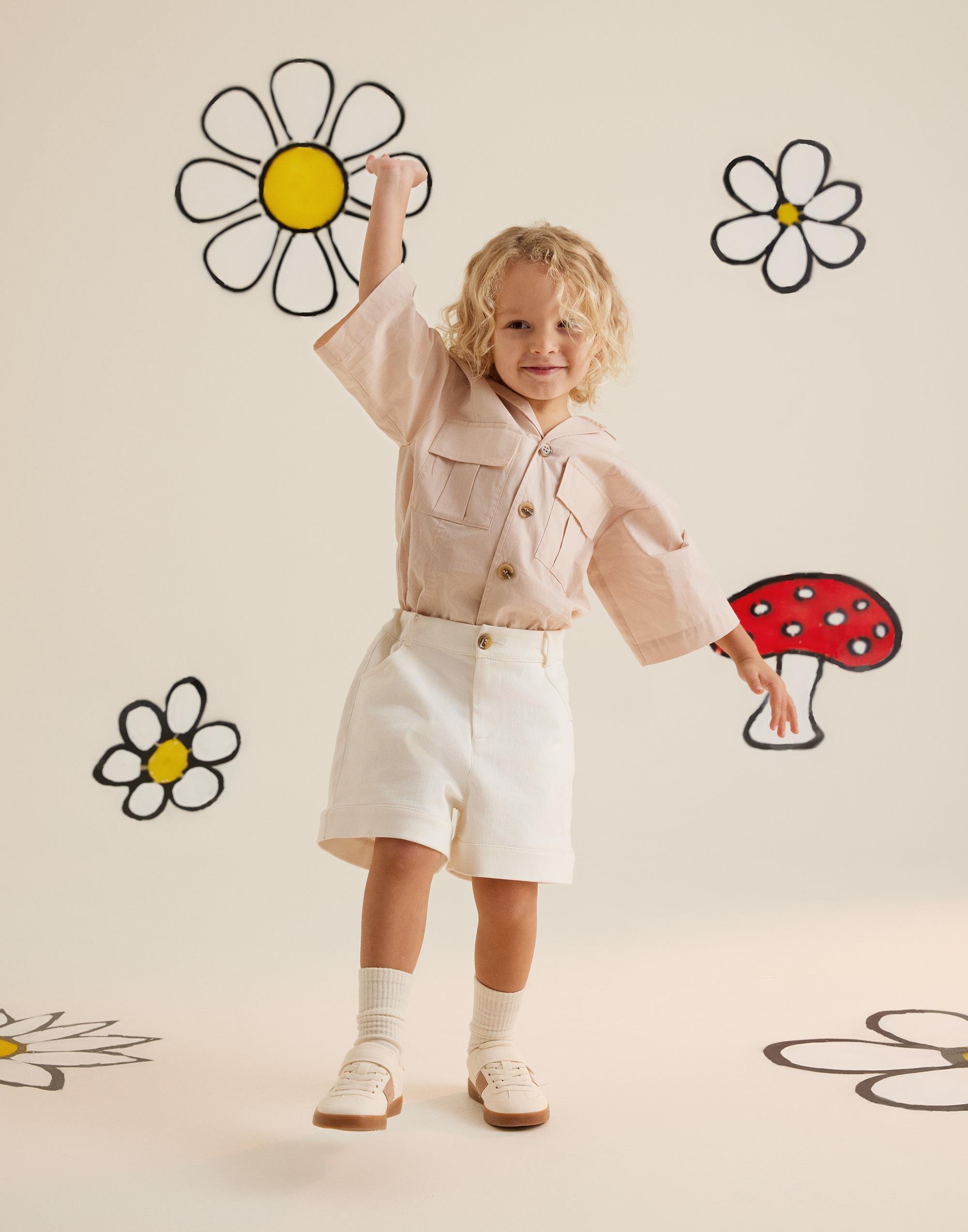 Yanlardan Ve Arkadan Cepli Ekru Jean Şort - junior, designer dresses, bachelorette, party dresses and graduation dresses.