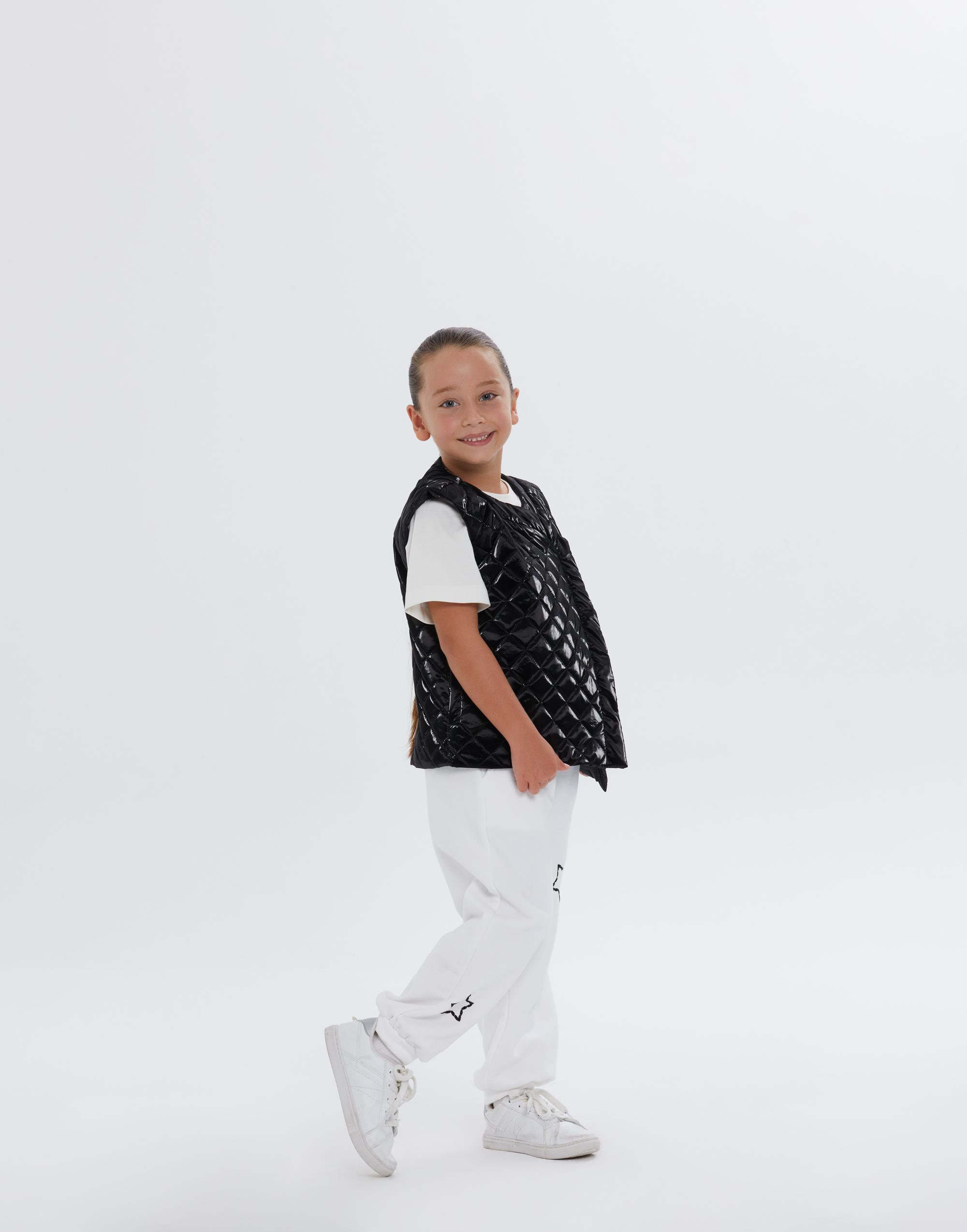 Yuvarlak Yaka Kolsuz Kapitone İşlemeli Astarlı Siyah Kız Çocuk Yelek - junior, designer dresses, bachelorette, party dresses and graduation dresses.