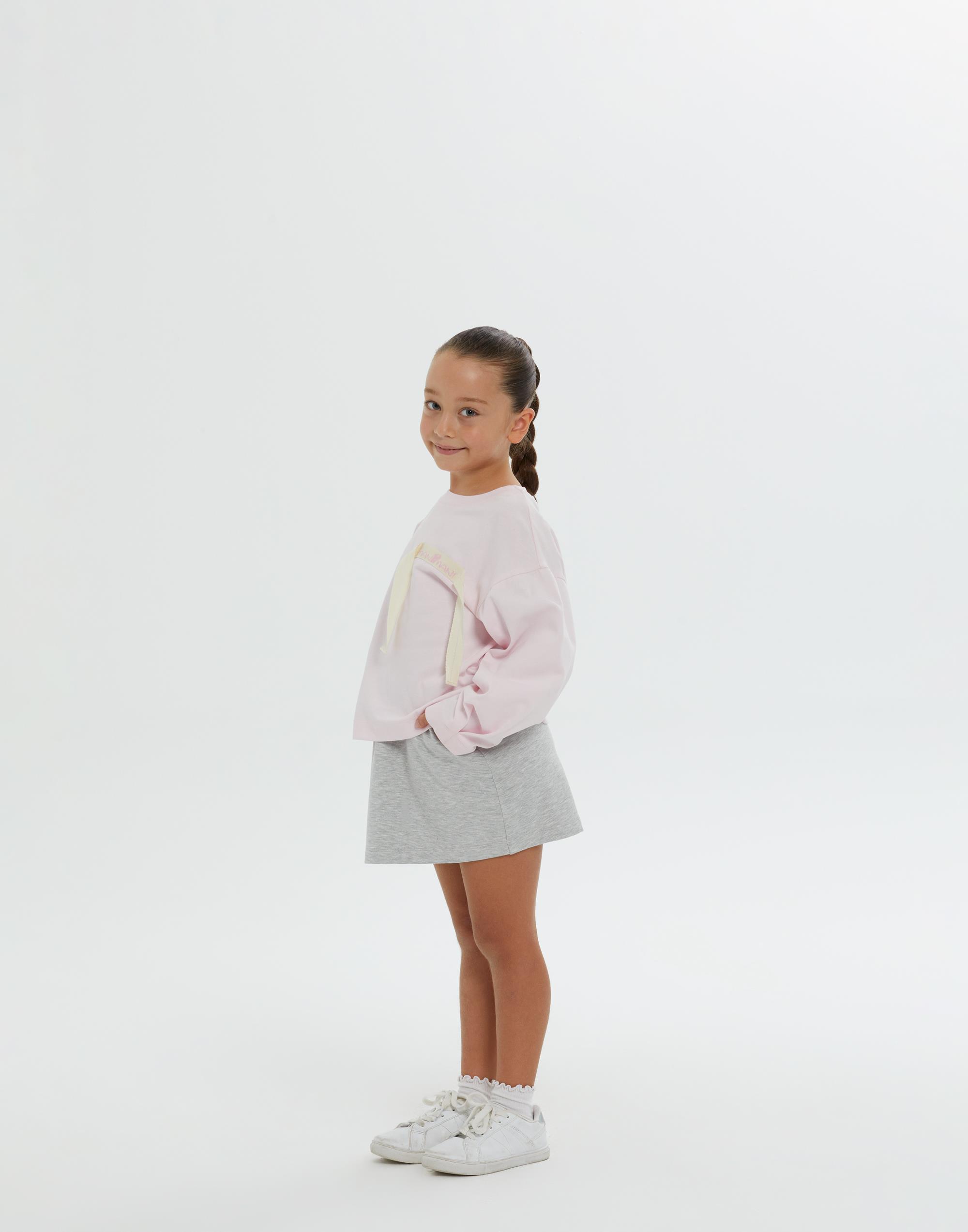 Yuvarlak Yakalı Aplike Nakışlı Pembe Kız Çocuk Bluzu - junior, designer dresses, bachelorette, party dresses and graduation dresses.