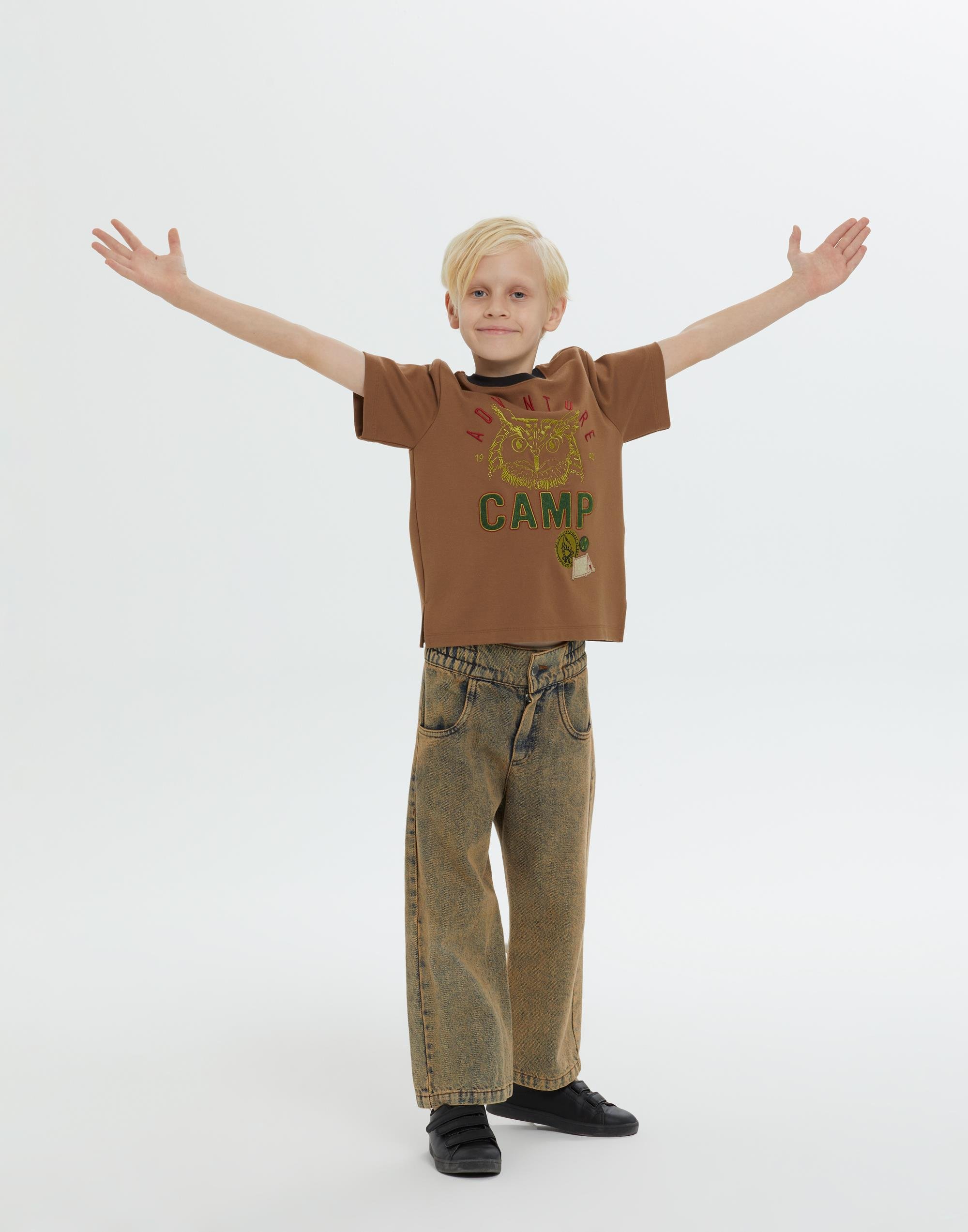 Yuvarlak Yakalı Nakışlı Kahverengi Erkek Çocuk Tshirt - junior, designer dresses, bachelorette, party dresses and graduation dresses.