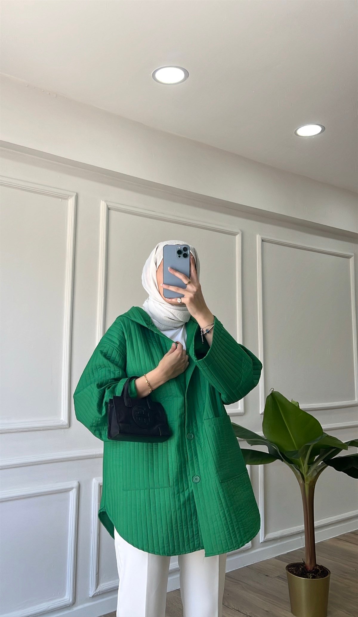 Asel Yağmurluk - Benetton