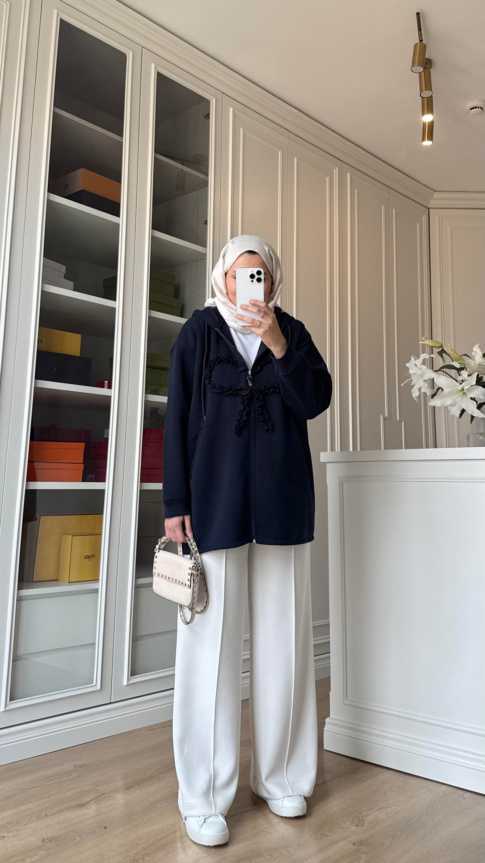 Fiyonk Detaylı Hırka Lacivert