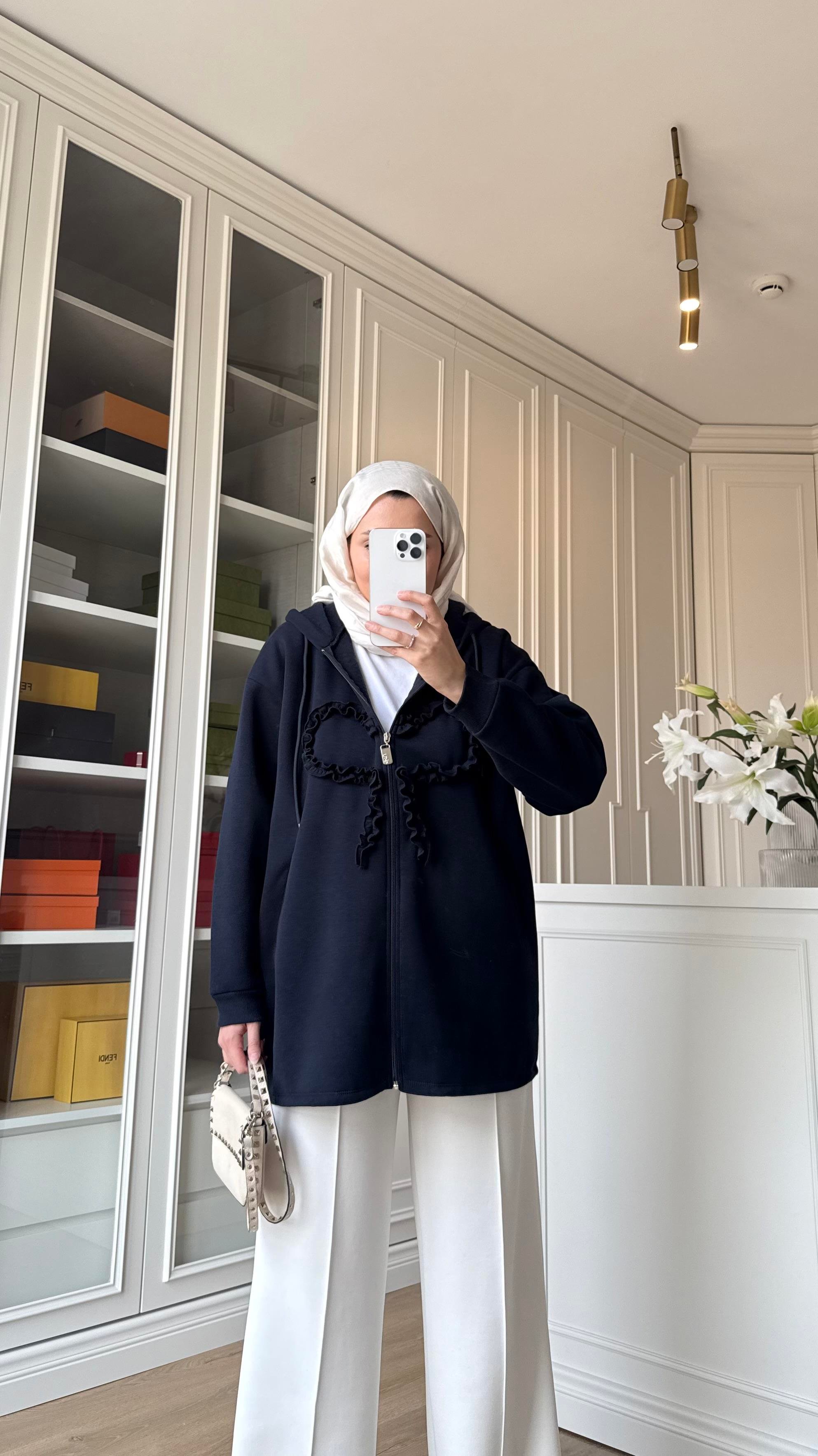 Fiyonk Detaylı Hırka Lacivert