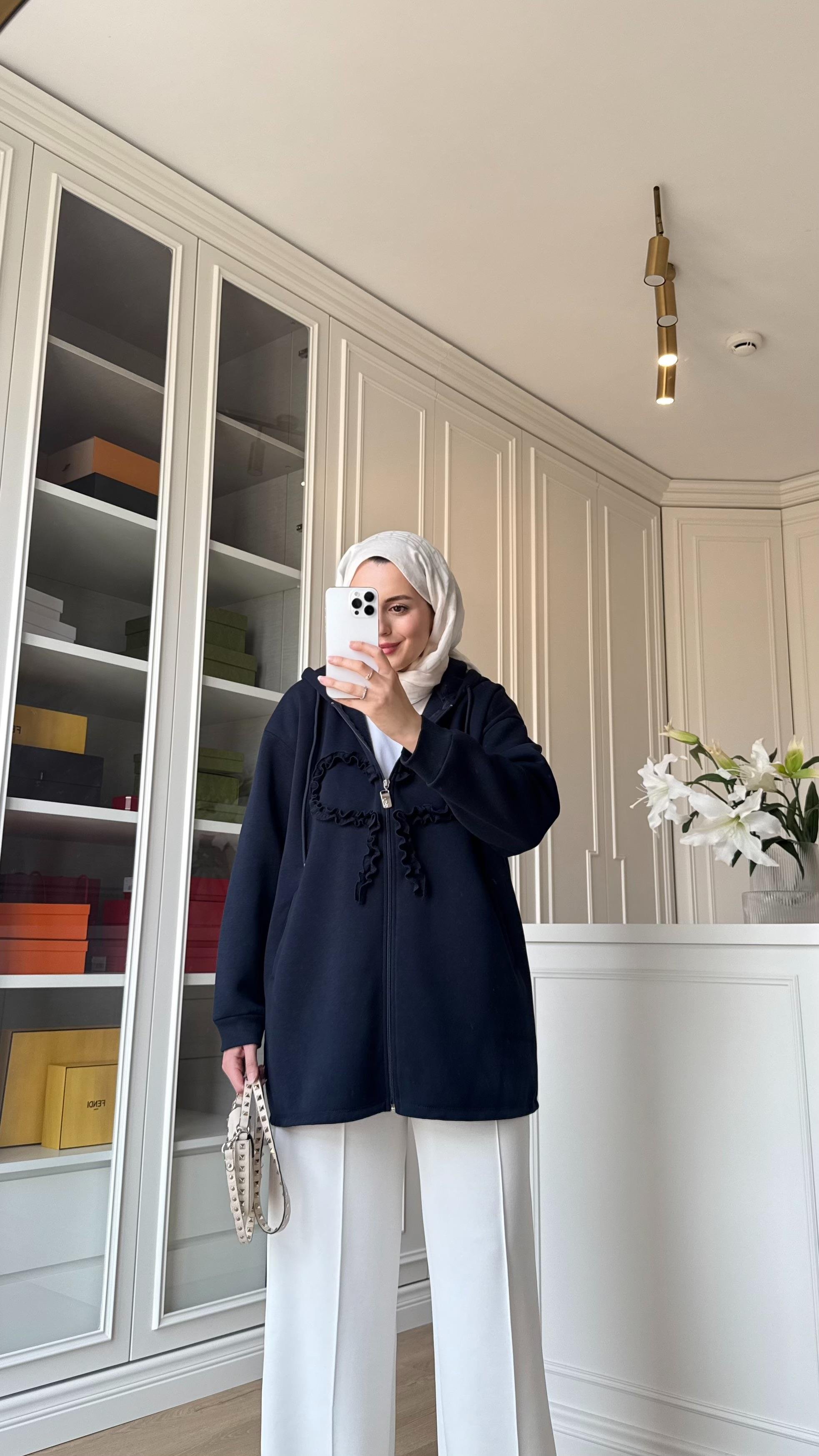 Fiyonk Detaylı Hırka Lacivert